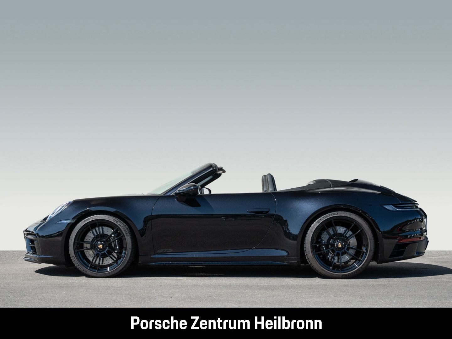 Porsche 992 911 Carrera 4 GTS Cabrio Burmester InnoDrive