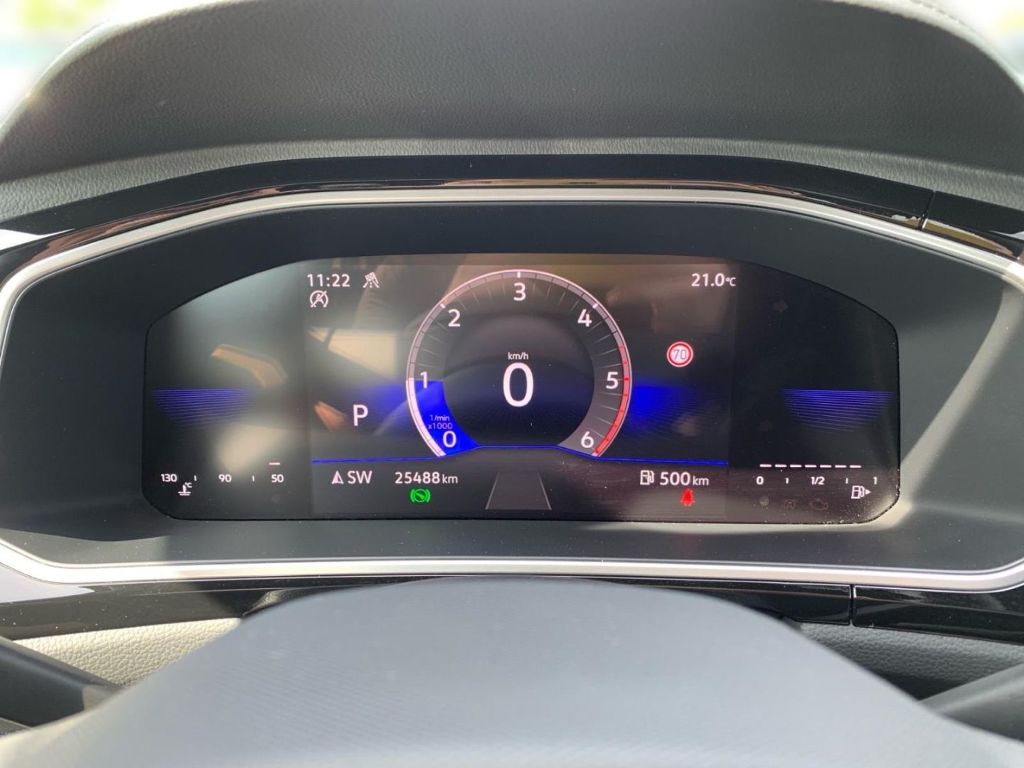 Volkswagen T-Roc 2.0 TDI R-Line - Samsaru's Car Outlet