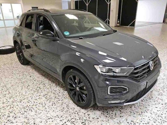 Volkswagen T-Roc 1.5 TSI Sport - Samsaru's Car Outlet