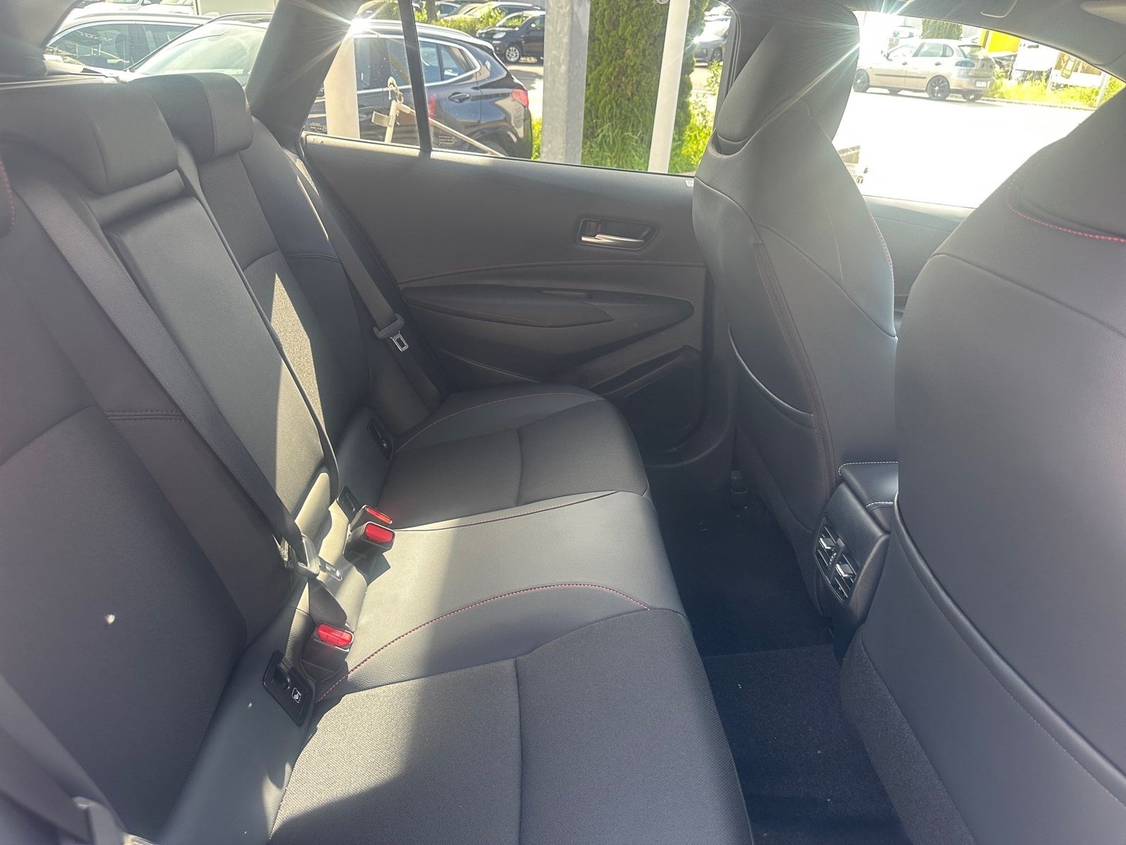 Toyota Corolla Hybrid GR Sport2,0-l-Hybrid Stufenloses