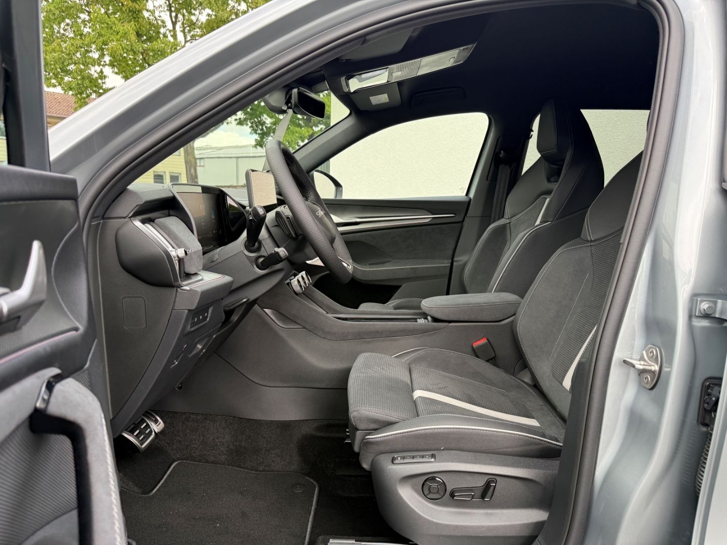 Skoda Kodiaq II 1.5 TSI iV DSG Sportline DCC AHK Matri