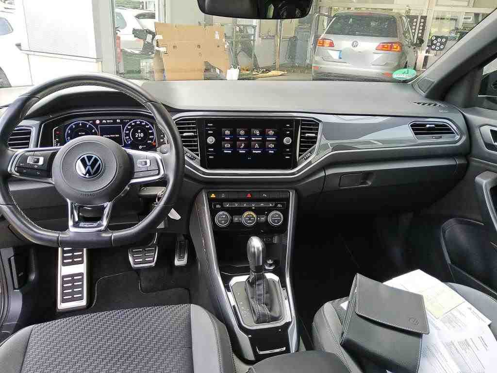 Volkswagen T-ROC 1.5 TSI DSG R-LINE - Samsaru's Car Outlet
