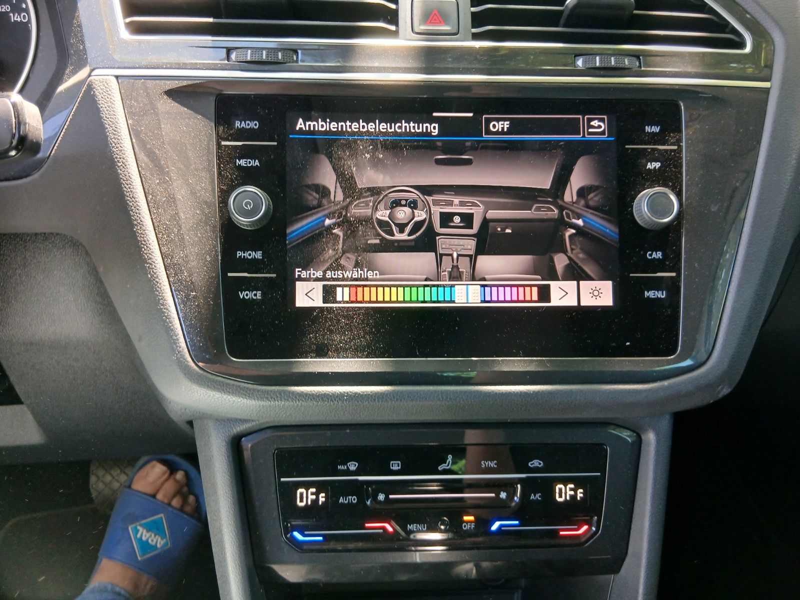 Volkswagen Tiguan Life - Samsaru's Car Outlet