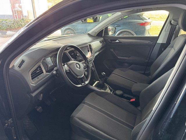 Volkswagen T-ROC Style R-line - Samsaru's Car Outlet