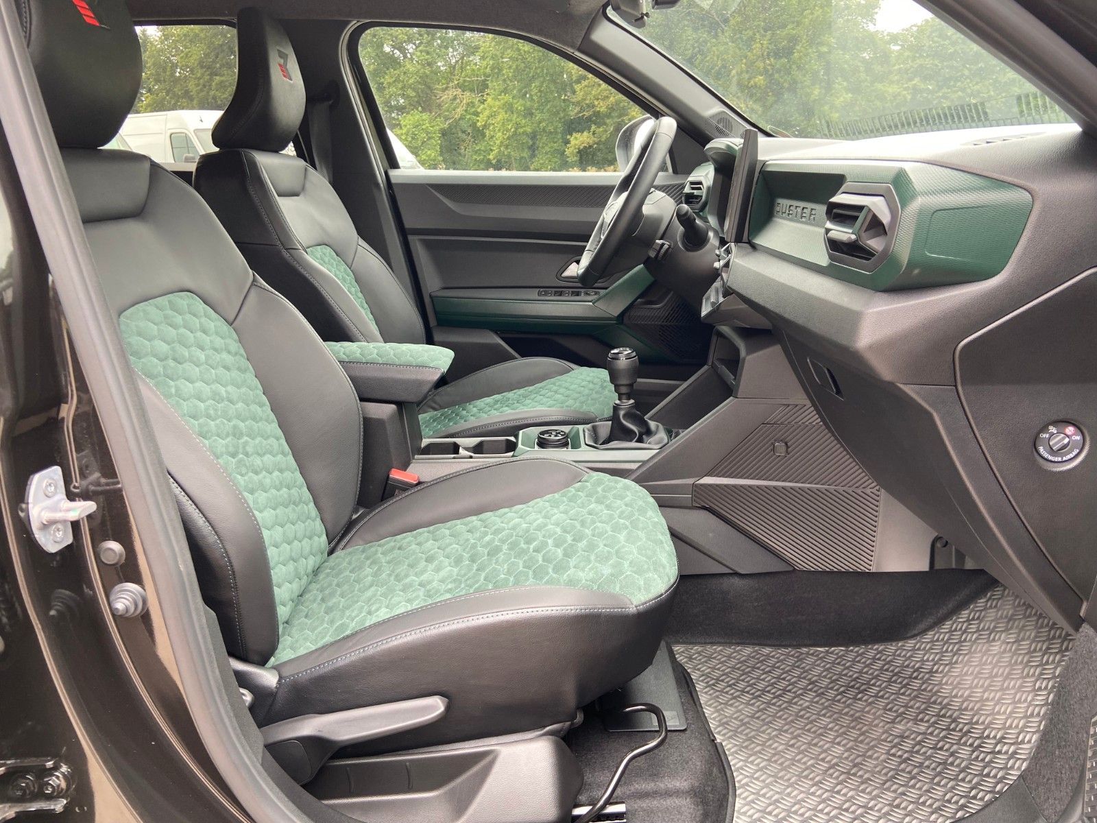 Dacia Duster Extreme TCe 130 4WD - Samsaru's Car Outlet