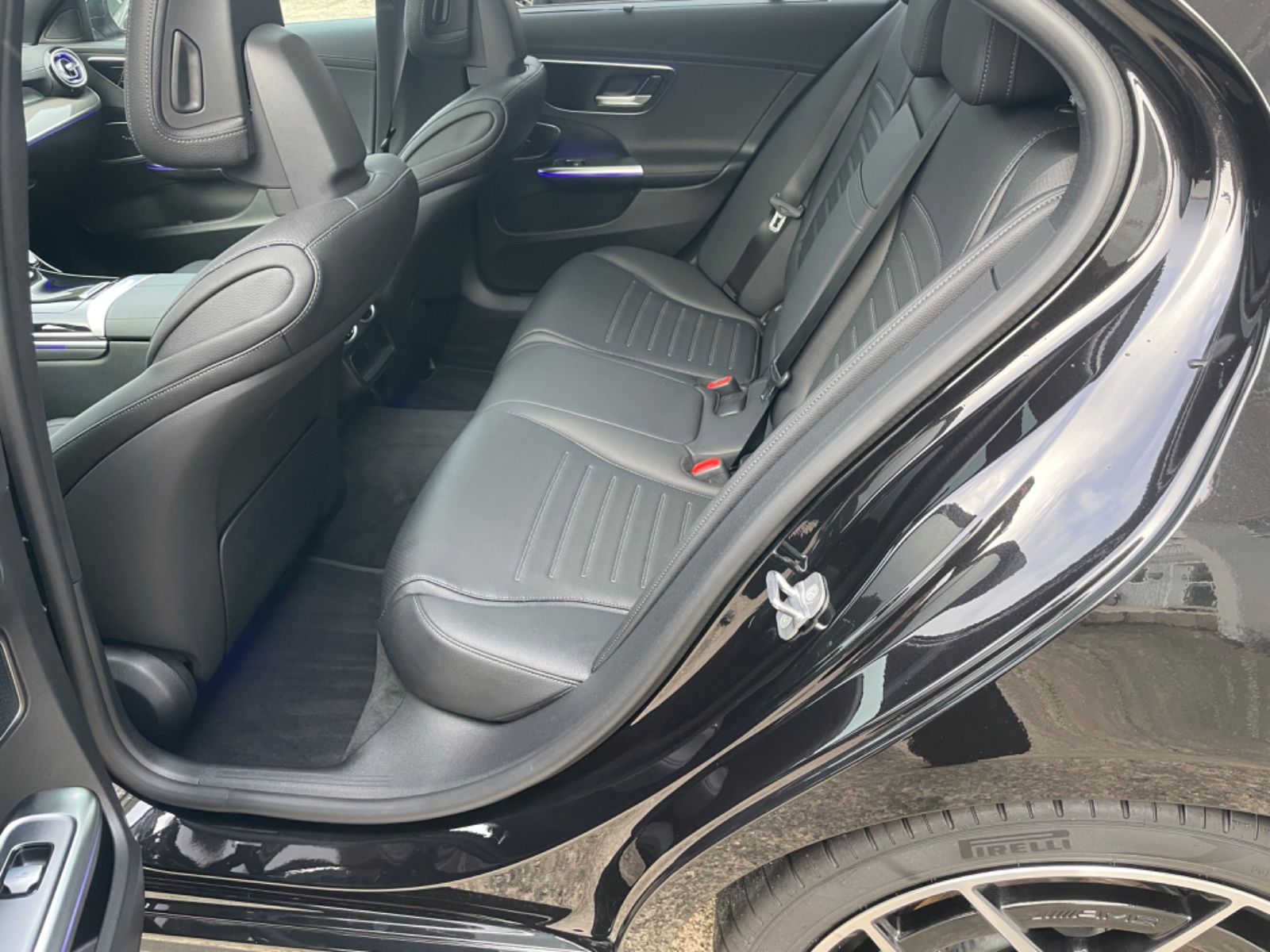 Mercedes-Benz C 220d AMG - Samsaru's Car Outlet