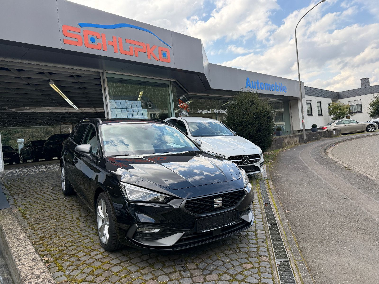 Seat Leon Sportstourer 1.4 e-Hybrid DSG FR      AHK
