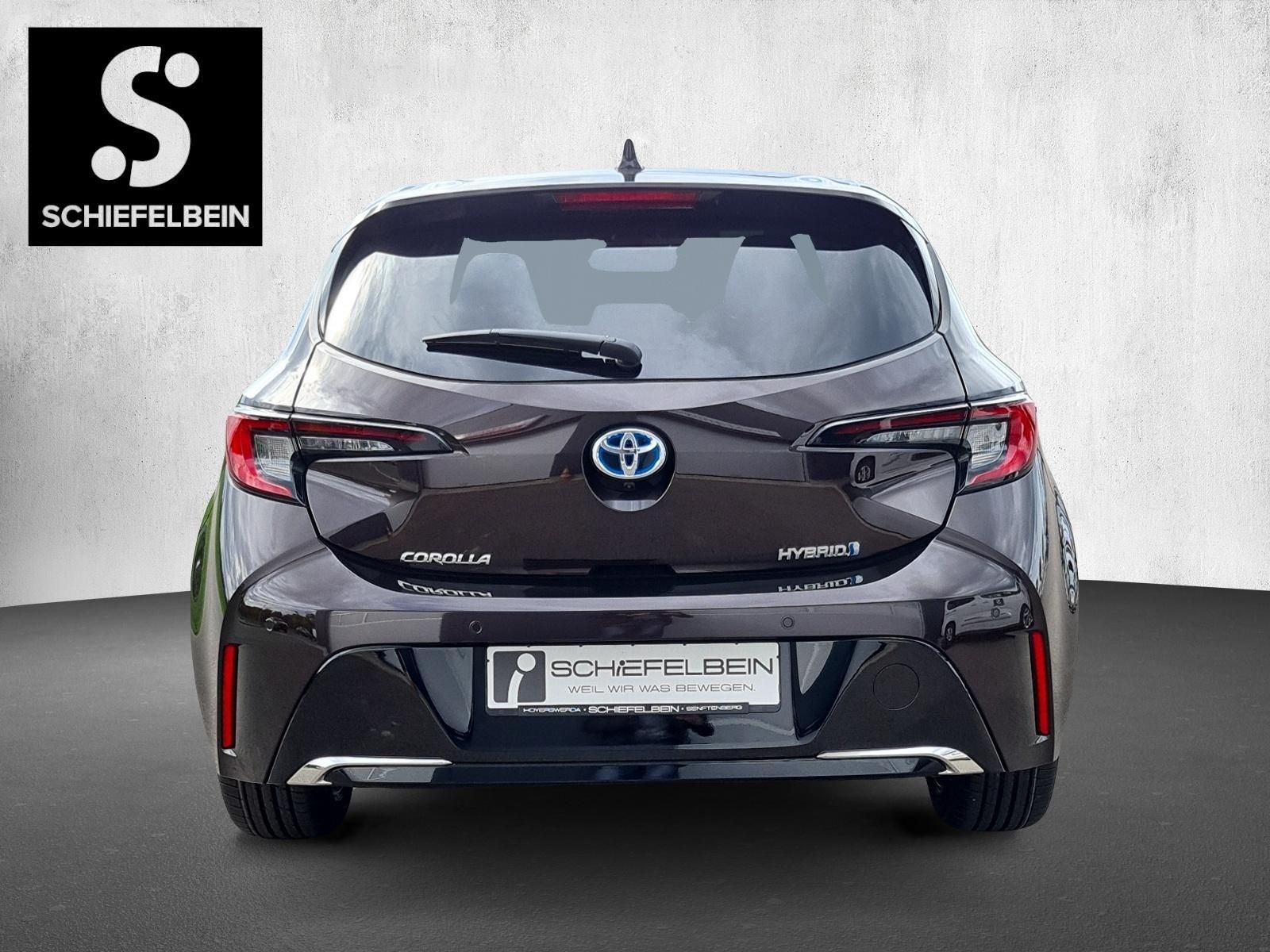Toyota Corolla 1.8 Hybrid Team - Samsaru's Car Outlet
