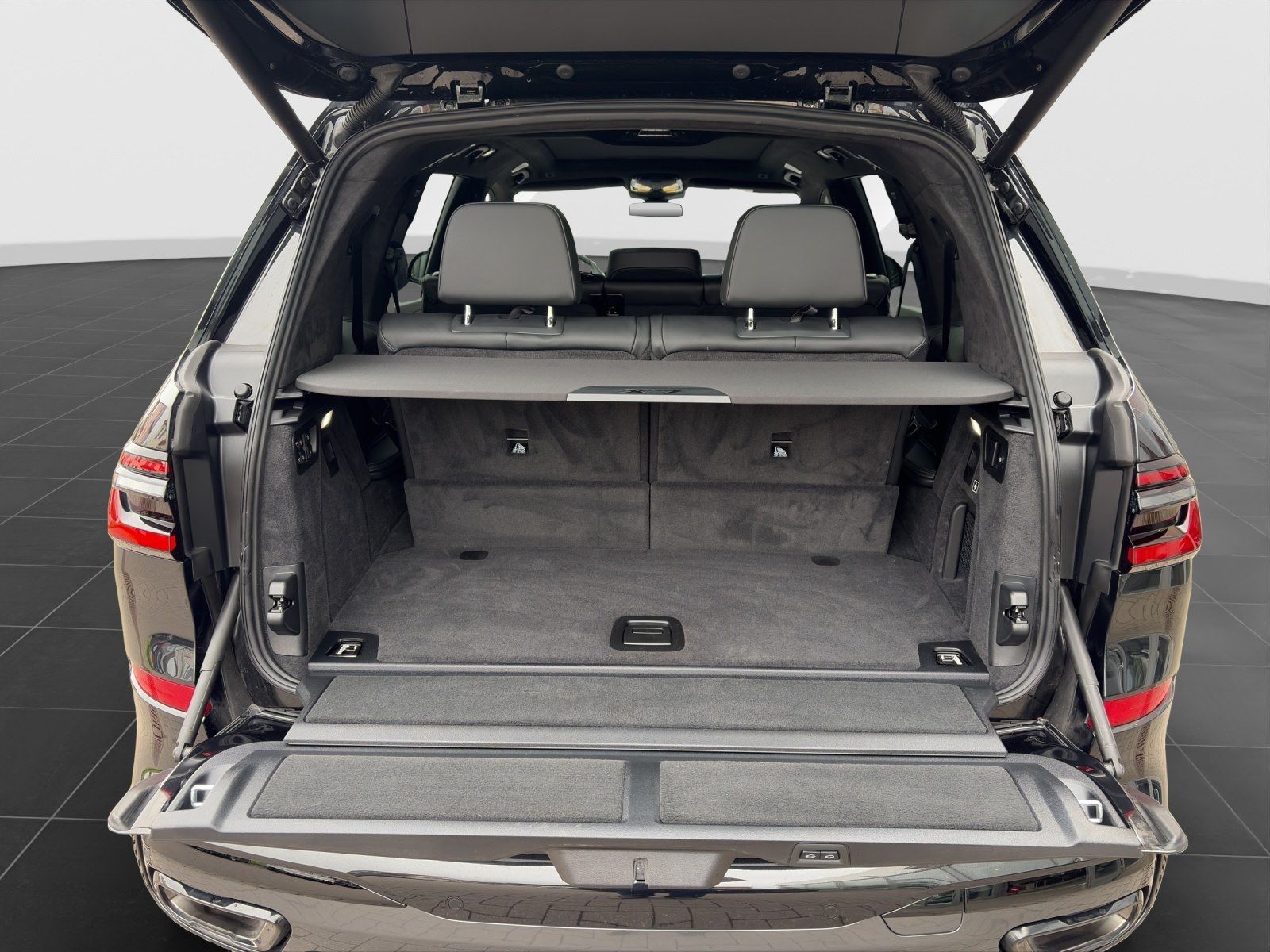 BMW X7 xDrive40d | M Sport Pro| Integral| Sky Lounge