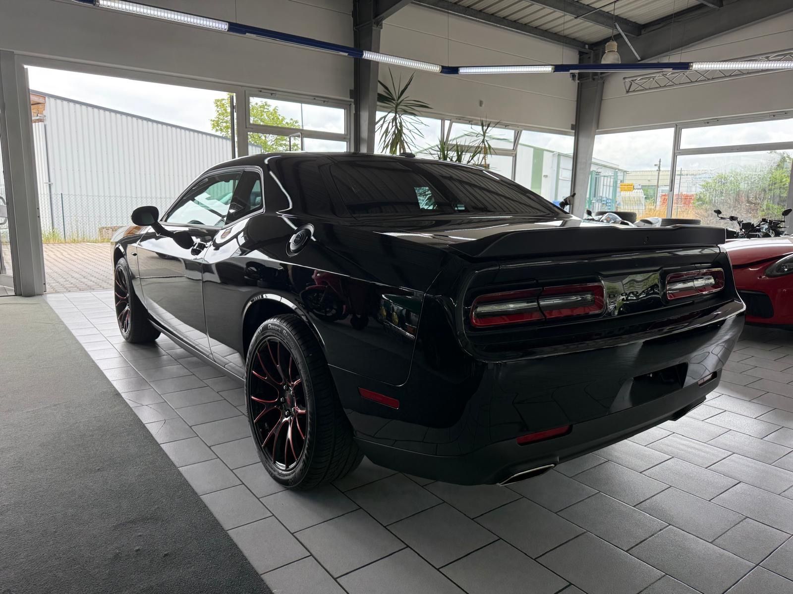 Dodge Challenger 3,6 Leder Kamera 8 Gang 2023