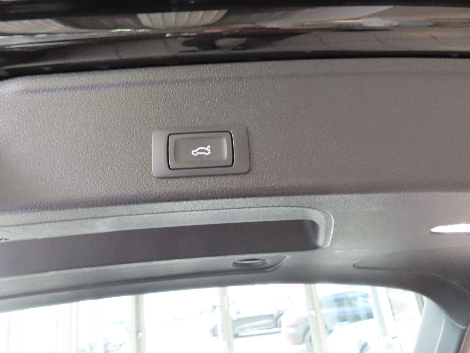 Audi A4 Avant 40 TDI advanced - Samsaru's Car Outlet