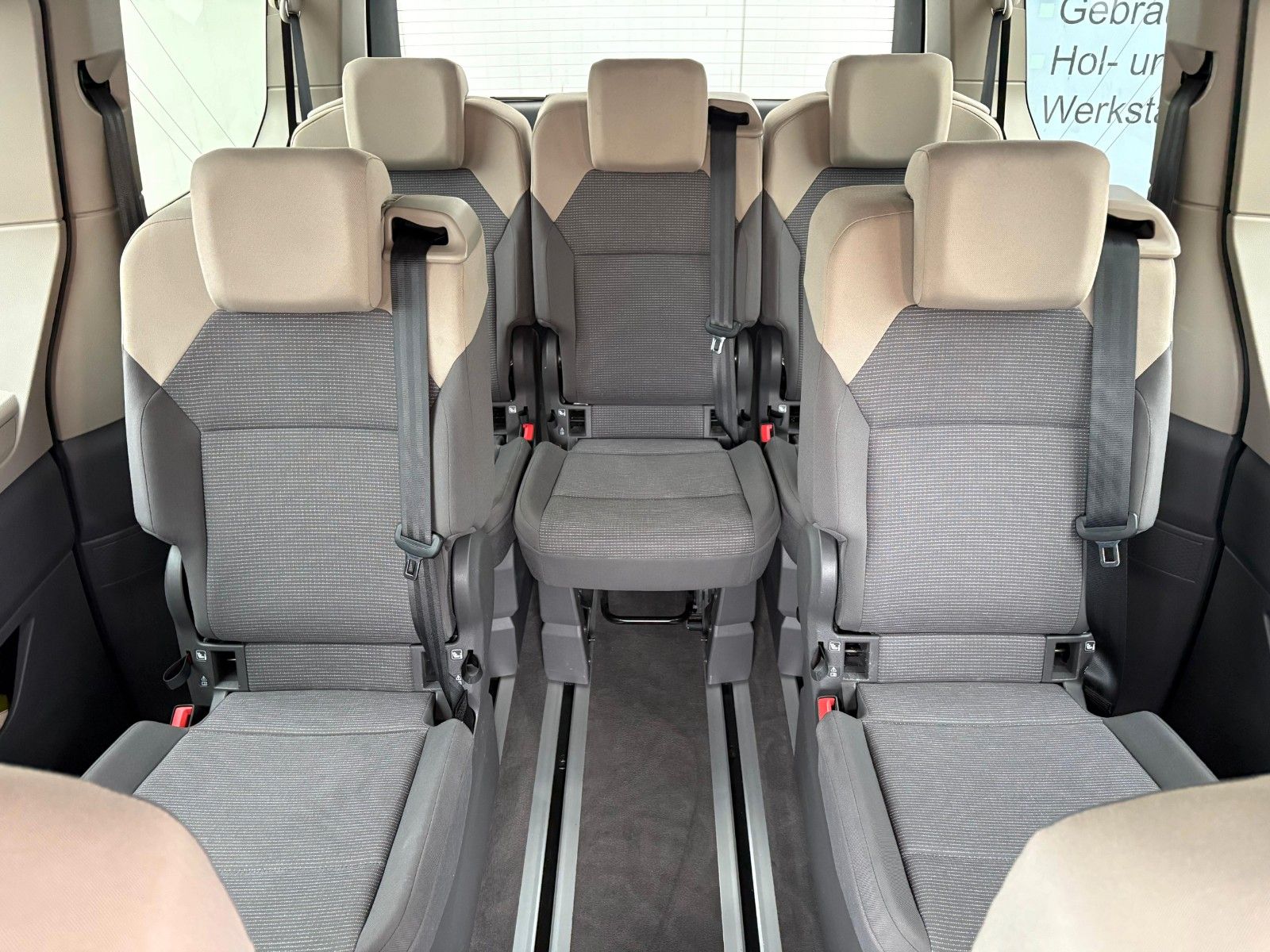 Volkswagen T7 Multivan 2.0TDI - Samsaru's Car Outlet