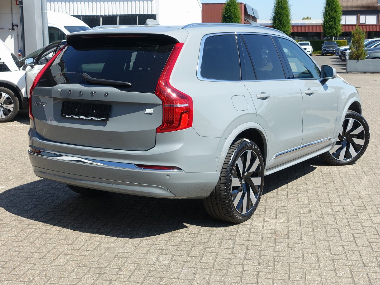 Volvo XC90 Recharge Ultimate Bright T8 AWD - Samsaru's Car Outlet