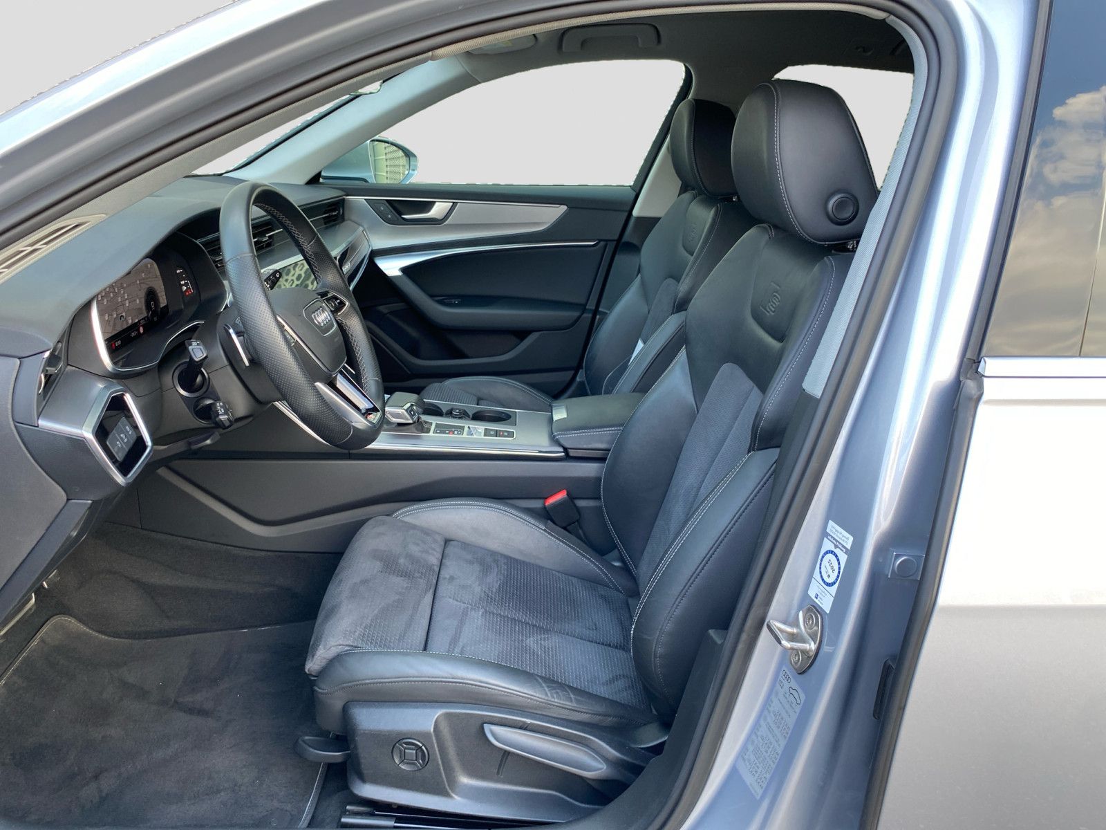Audi A6 Avant 55 TFSI e quattro S tronic - Samsaru's Car Outlet