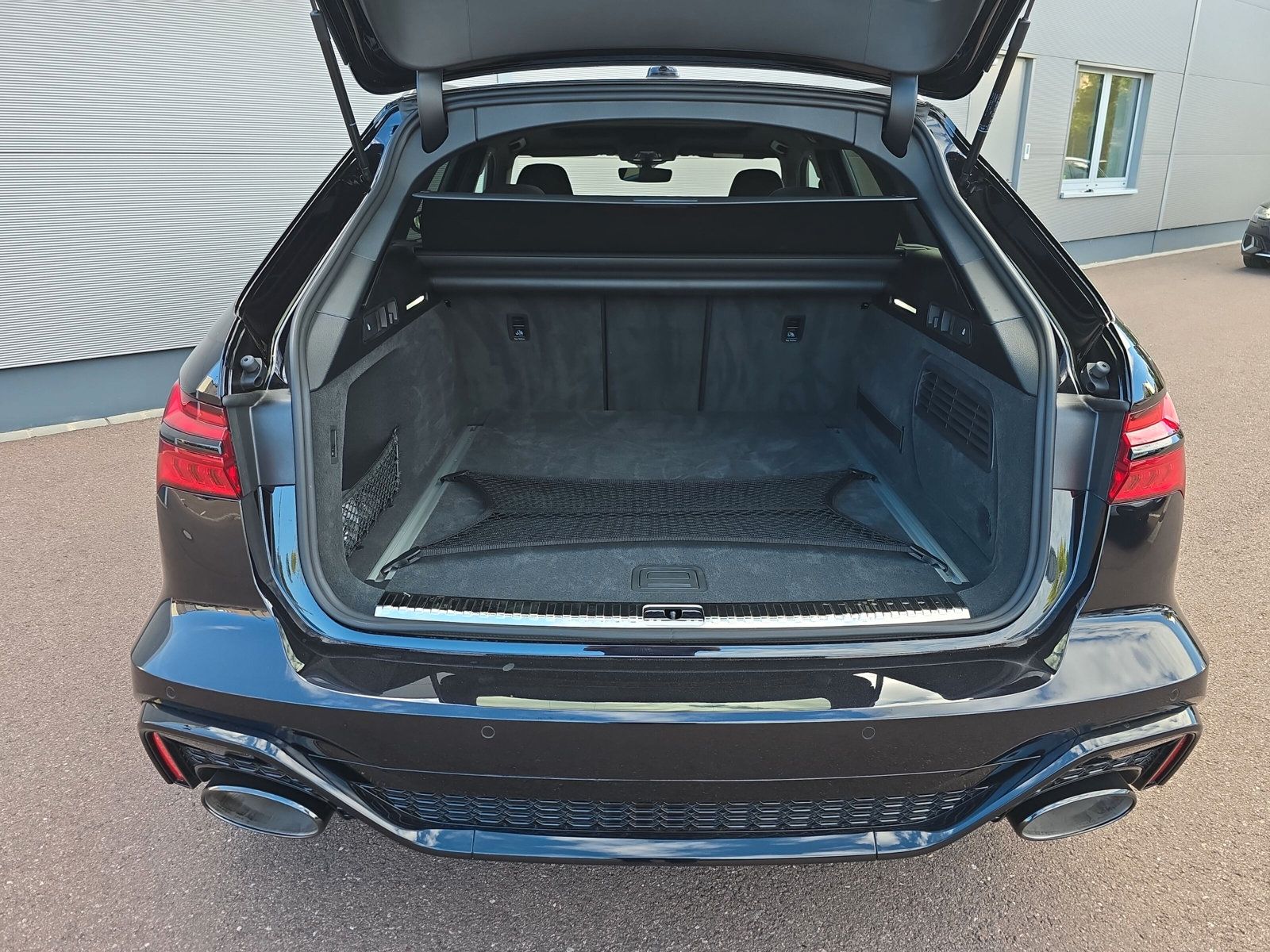 Audi RS6 Avant KERAMIK DYNAMIK+ 305KM/H PANO STANDHZG