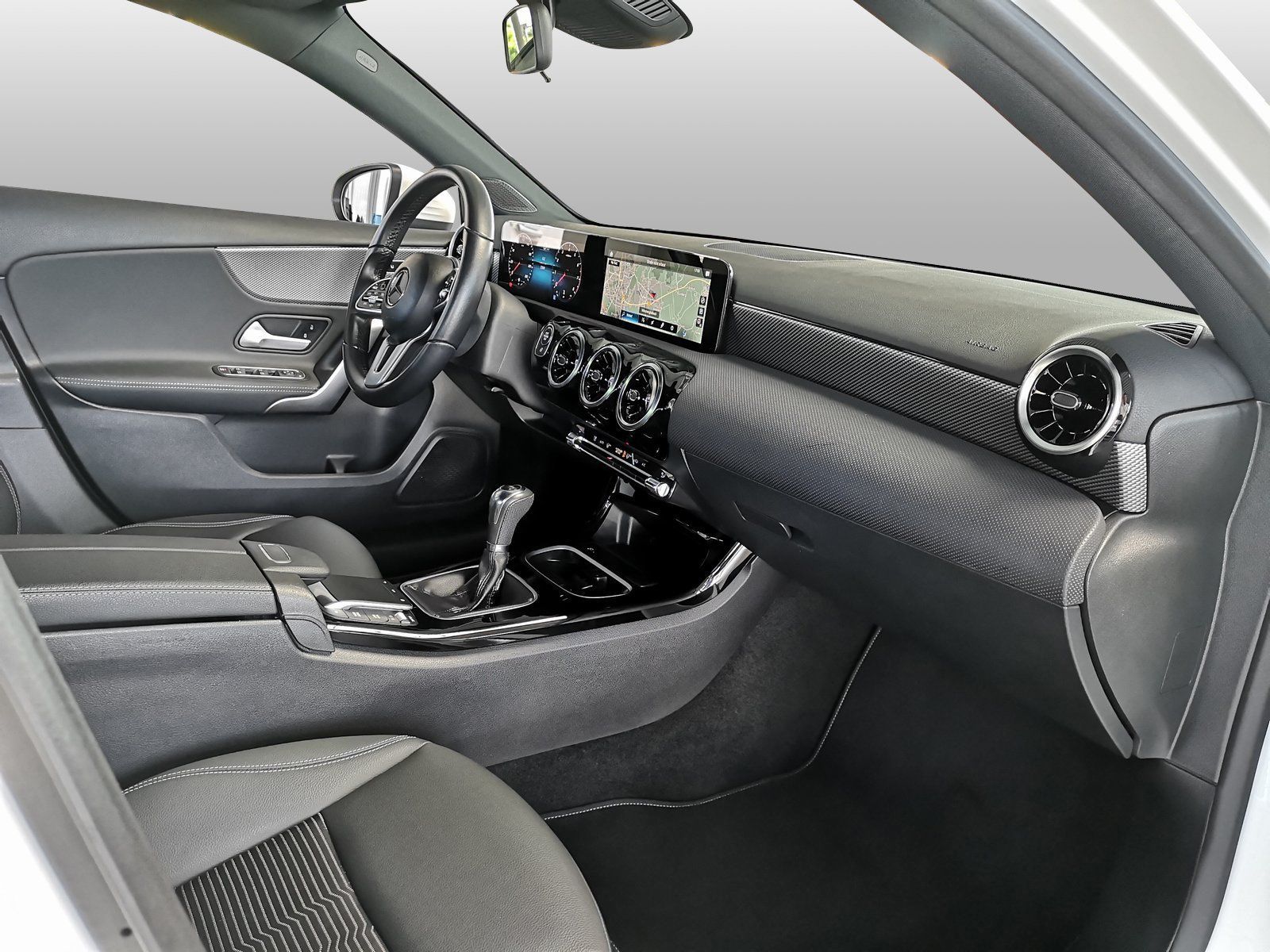 Mercedes-Benz A 180 Progressive - Samsaru's Car Outlet