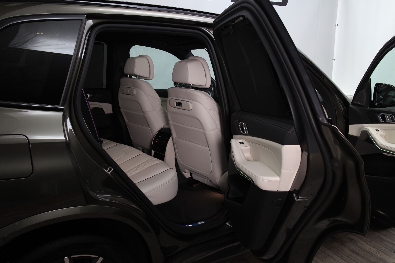 BMW X5 30 d xDrive M Sport H&K Carbon Luftfederung