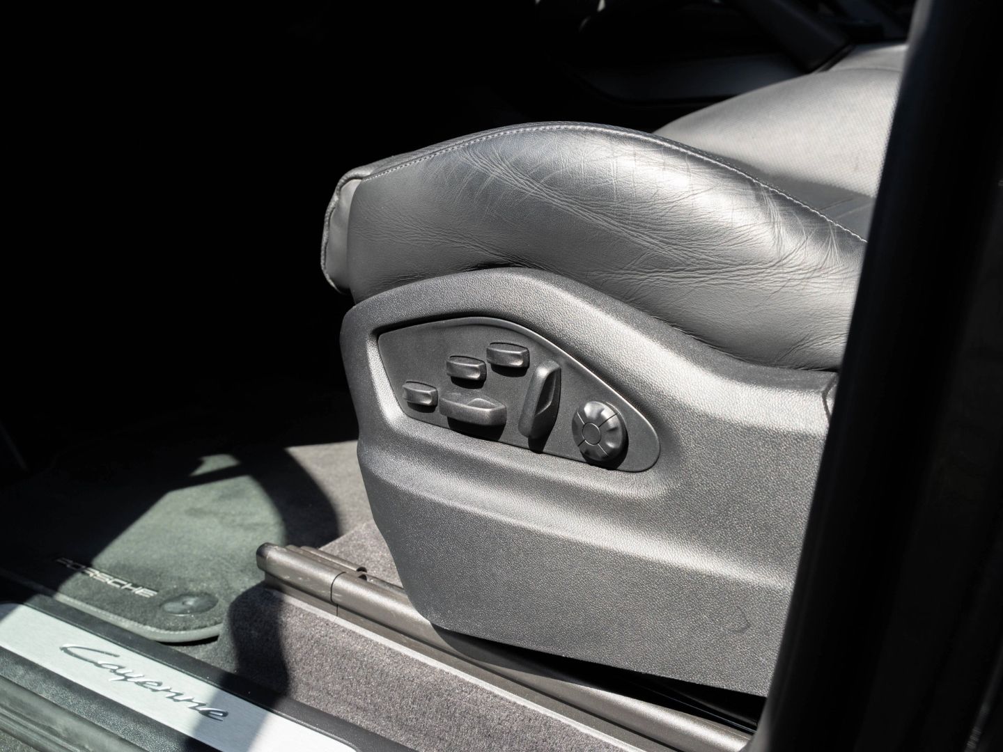 Porsche Cayenne AHK HD-Matrix BOSE PDCC 21-Zoll