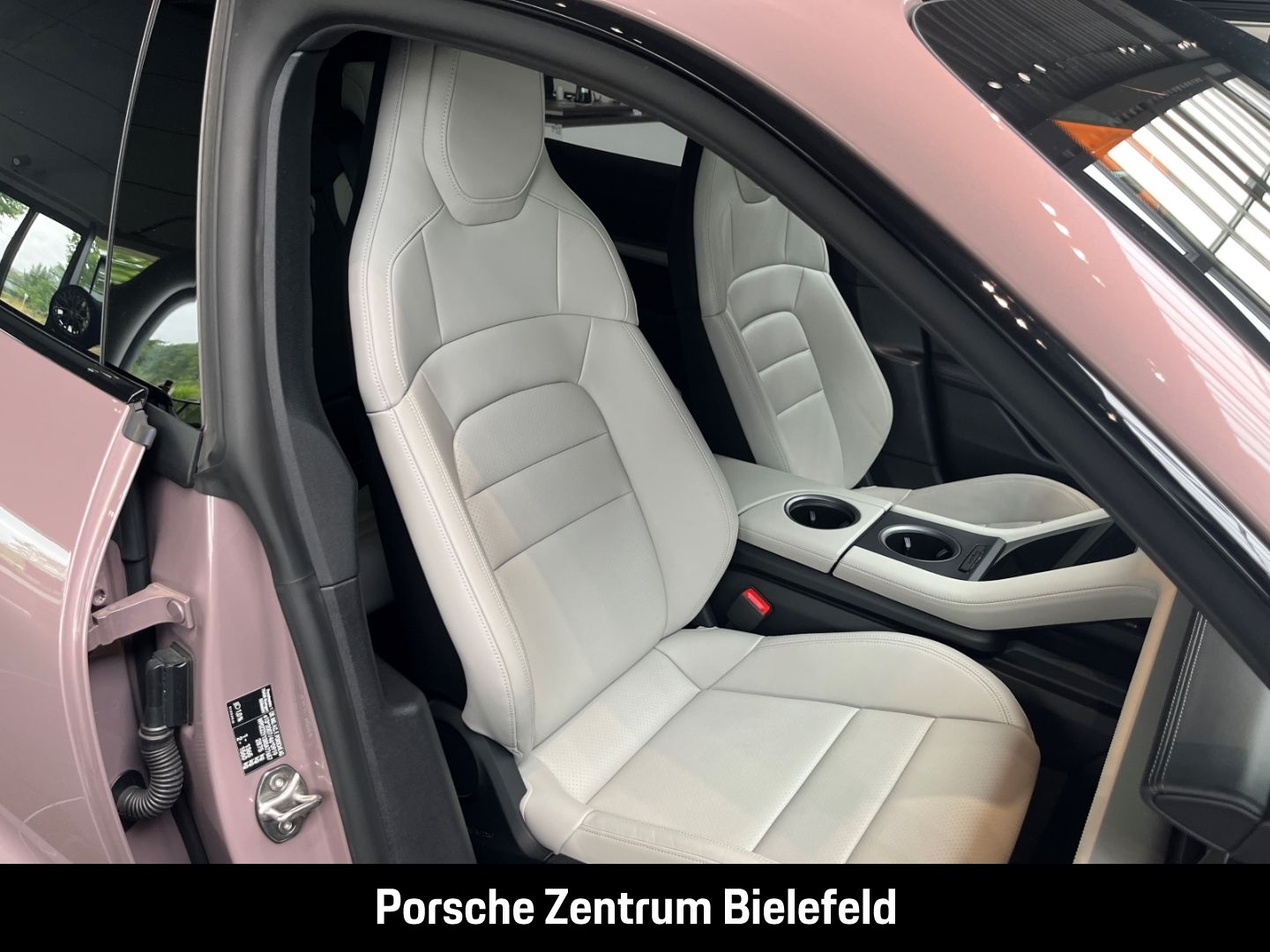 Porsche Taycan 4S Sport Turismo Frozenberrymetallic BOSE