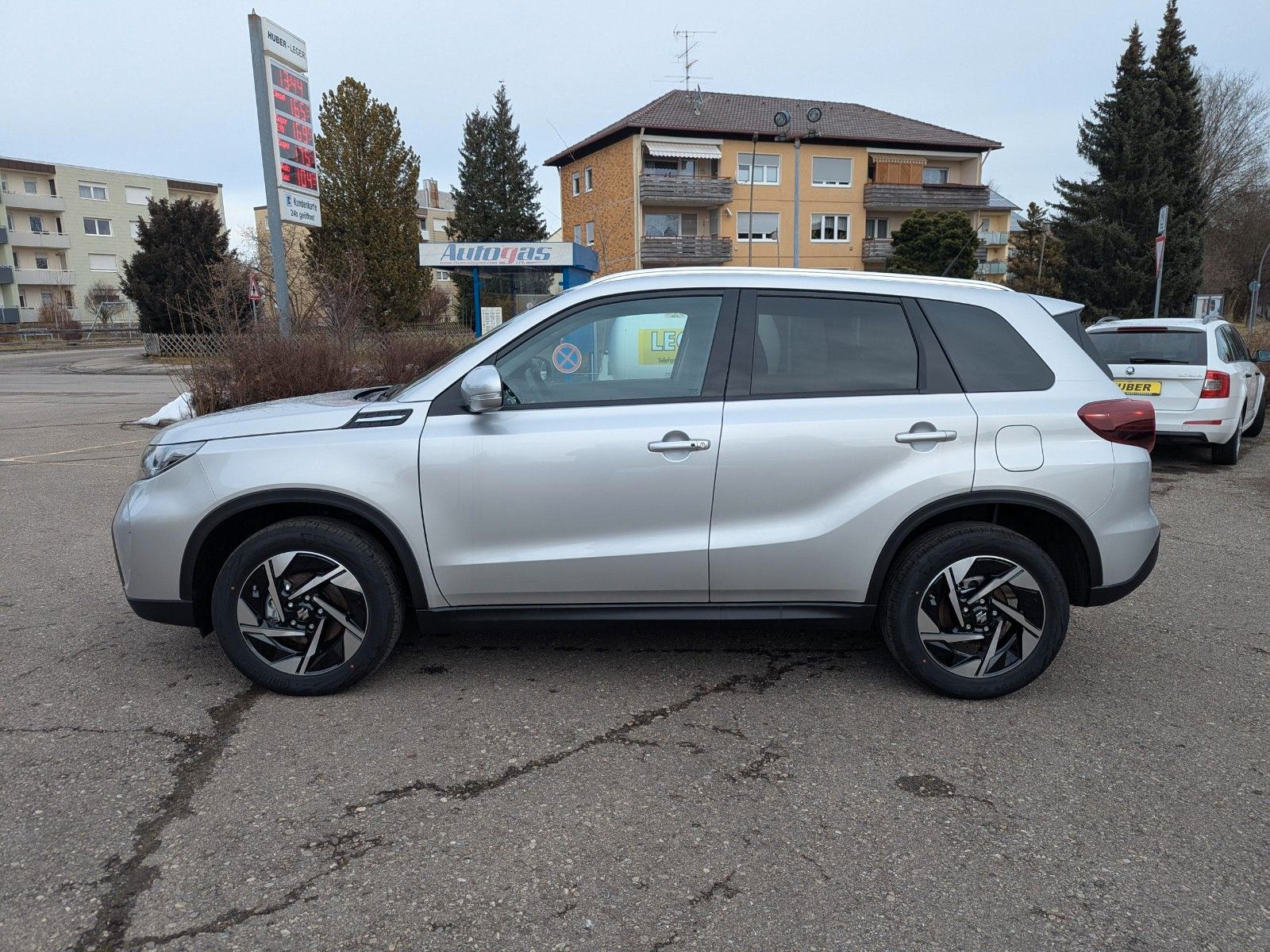 Suzuki Vitara 1.4 BOOSTERJET Hybrid Comfort+ Allgrip - Samsaru's Car Outlet