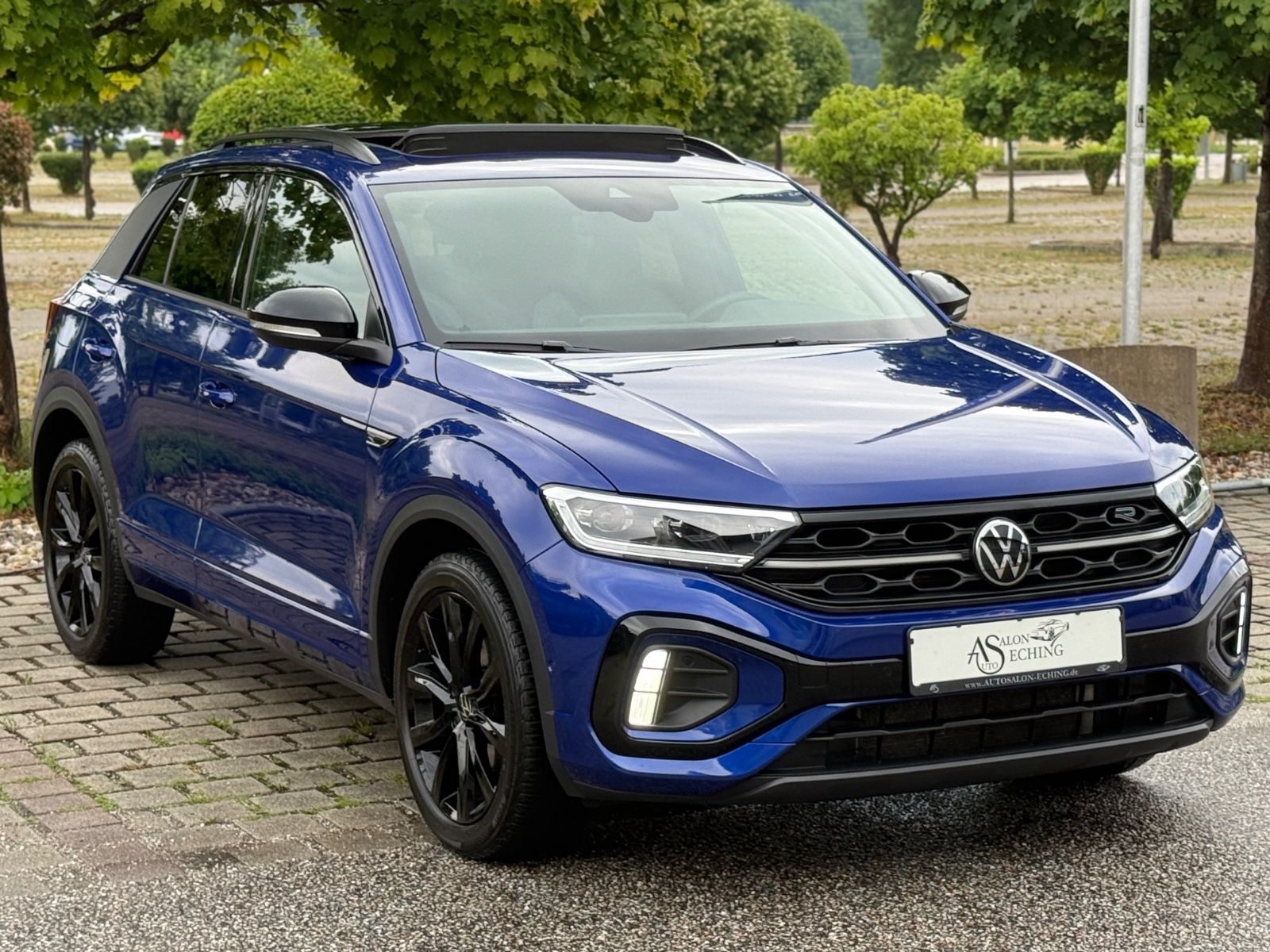 Volkswagen T-Roc TDI R-Line - Samsaru's Car Outlet