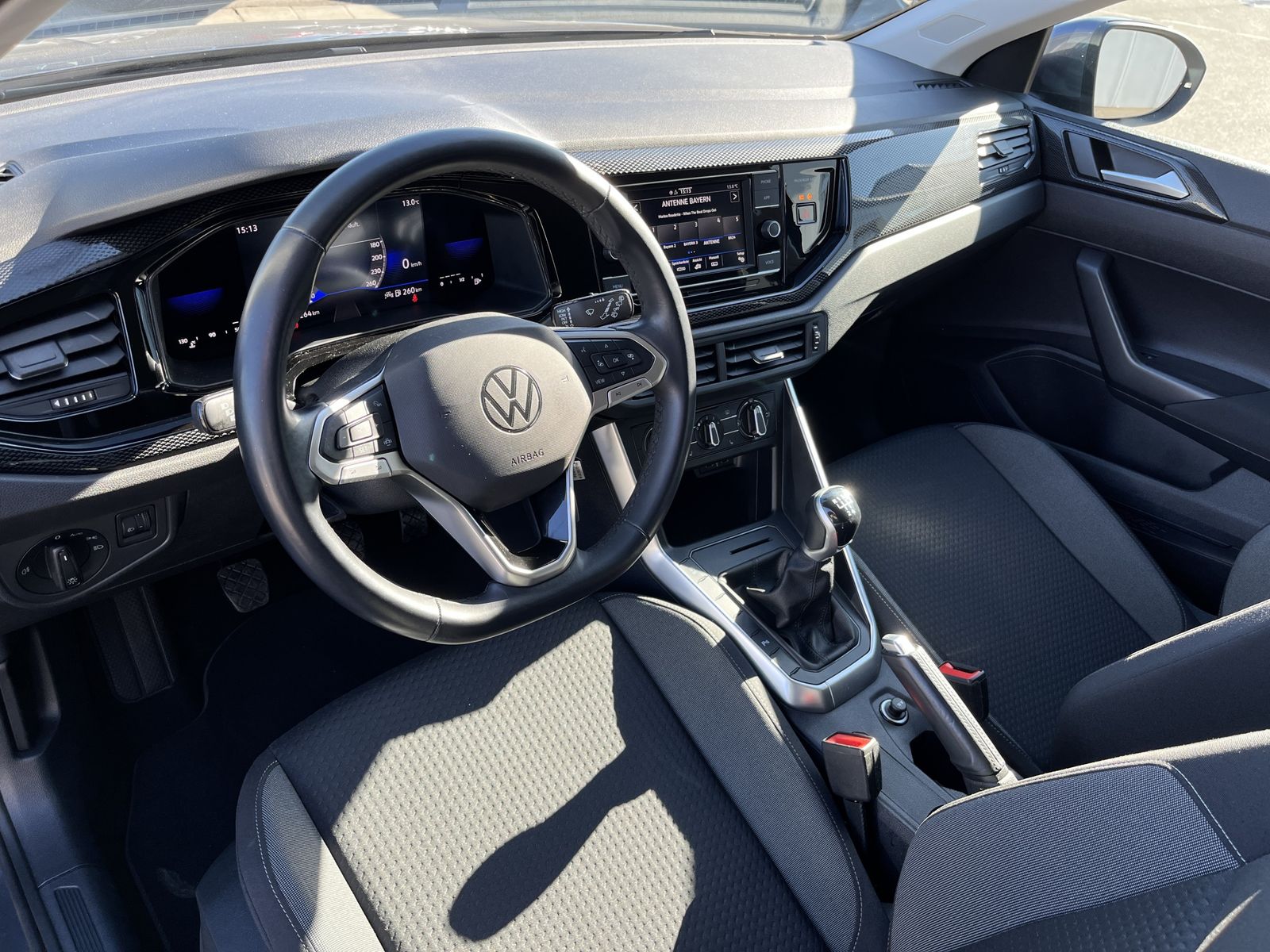 Volkswagen Taigo 1.0 TSI Life - Samsaru's Car Outlet