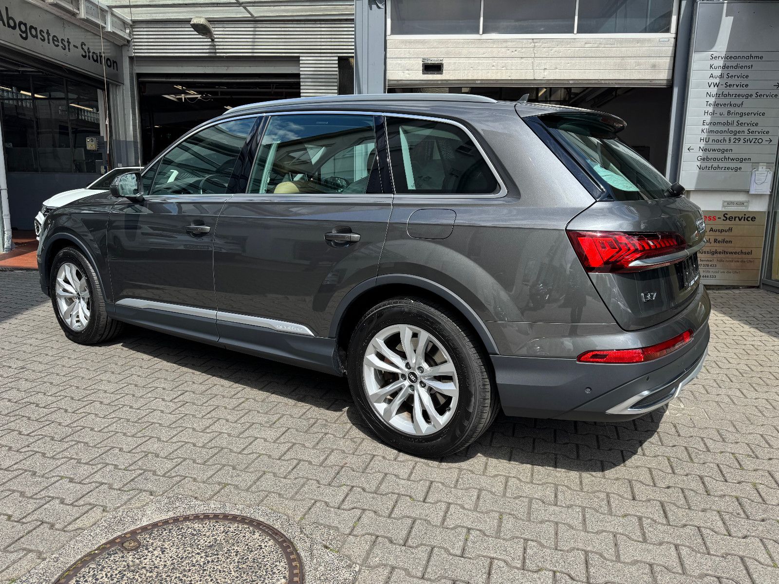 Audi Q7 55 TFSI e quattro Plug-In-Hybrid-AHK-Luftfede