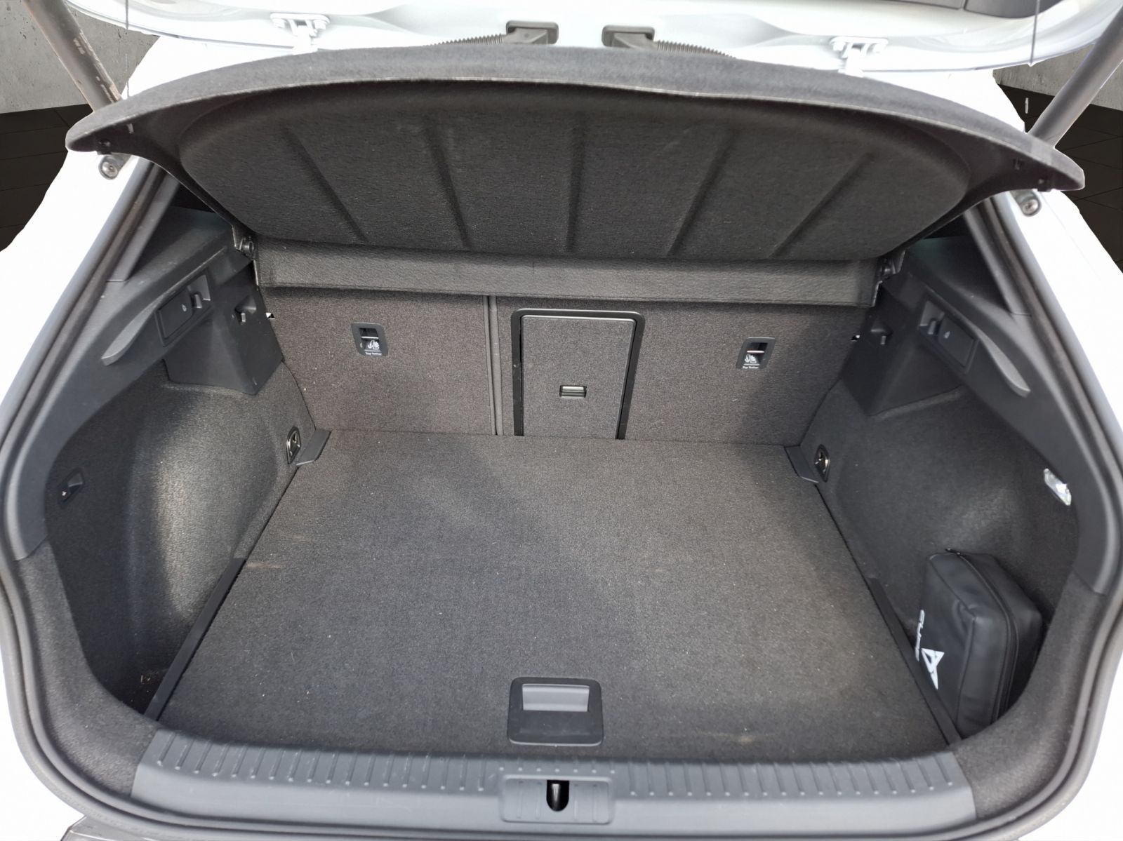 Cupra Formentor 2.0 TSI VZ AHK Panorama Soundsystem