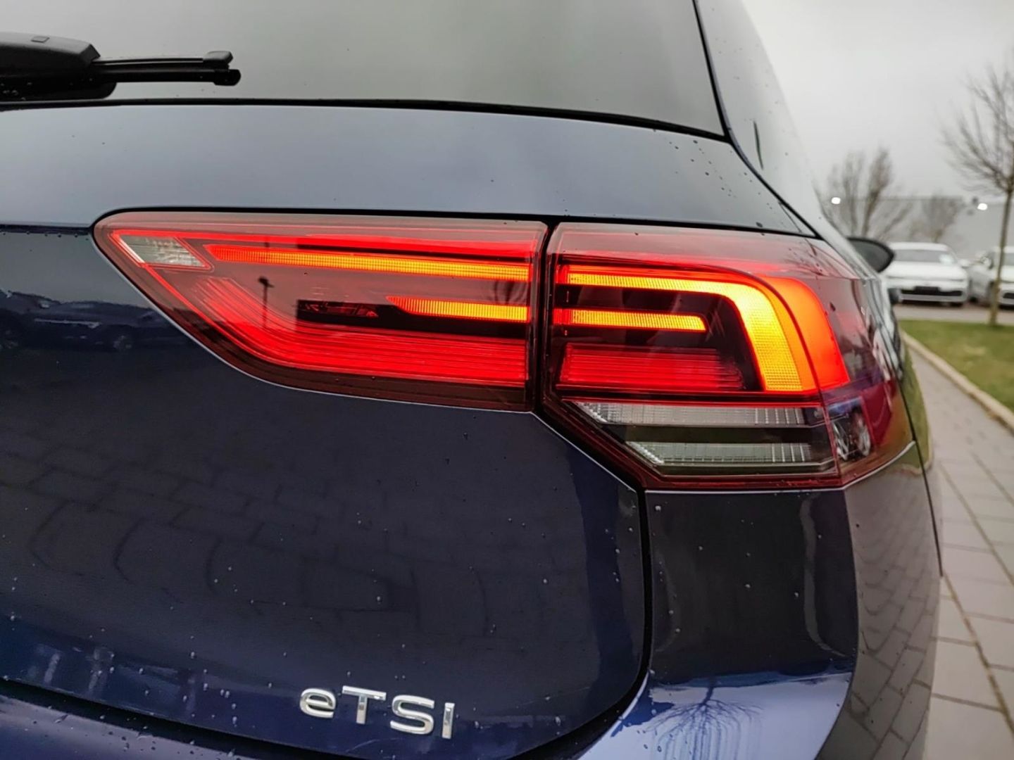 Volkswagen Golf 8 VIII Active eTSI - Samsaru's Car Outlet