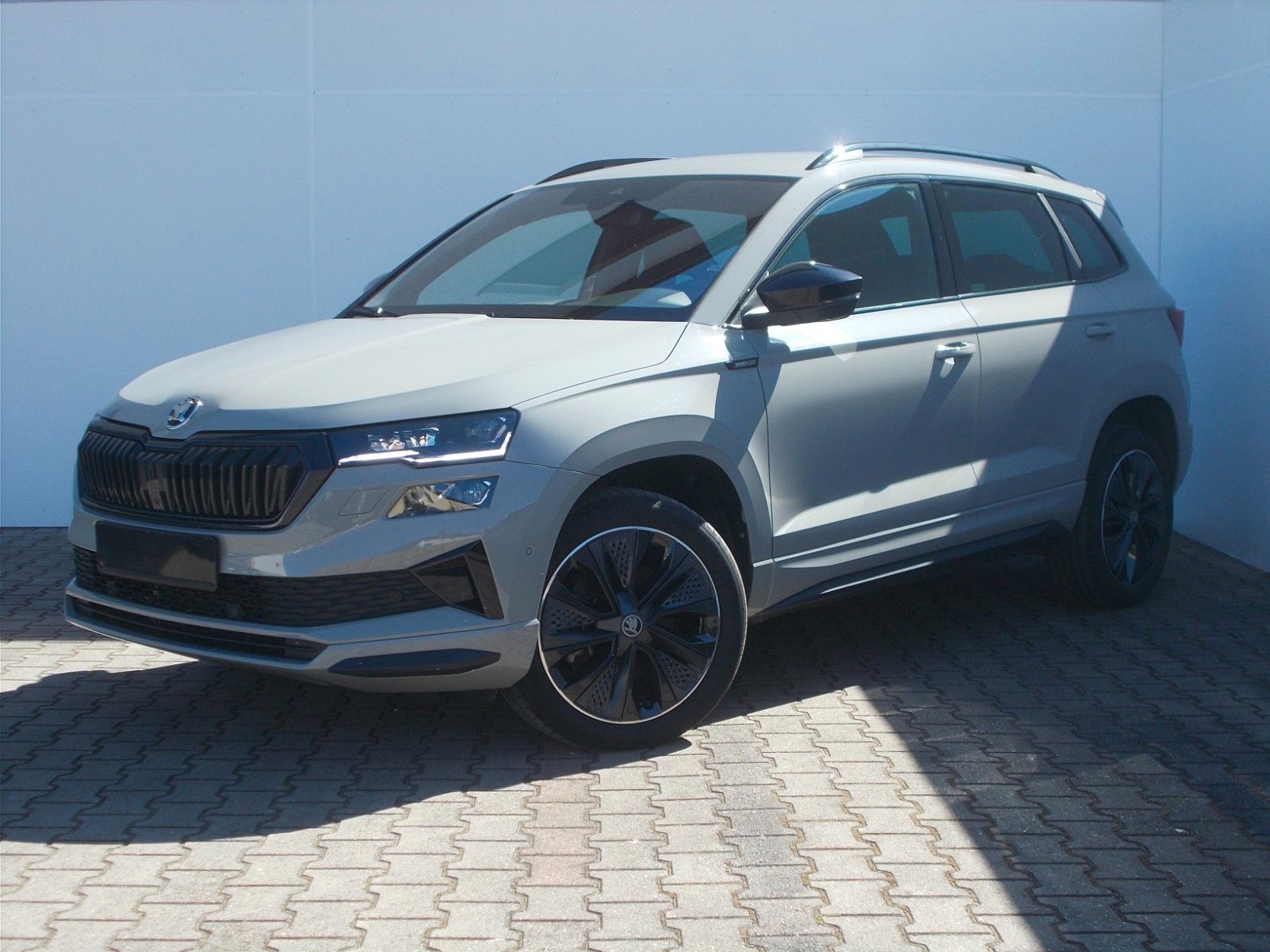 Skoda Karoq  1.5 TSI Sportline*DSG*Navi*LED *360° *AHK