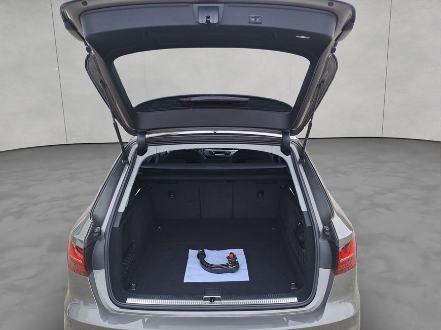 Audi A4 Avant 35 TDI S tronic S line - Samsaru's Car Outlet