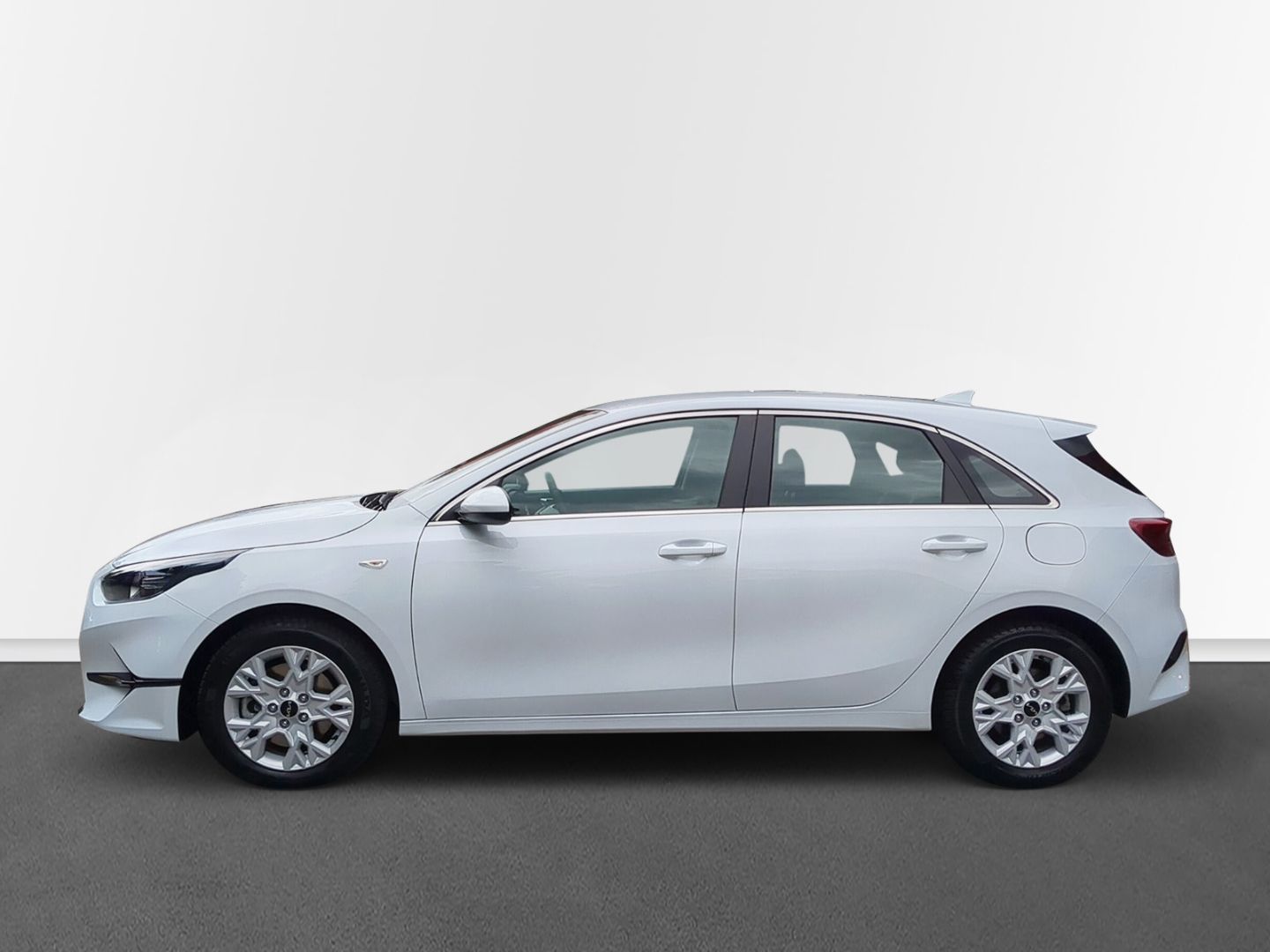 Kia Ceed 1.5 T-GDI Vision - Samsaru's Car Outlet