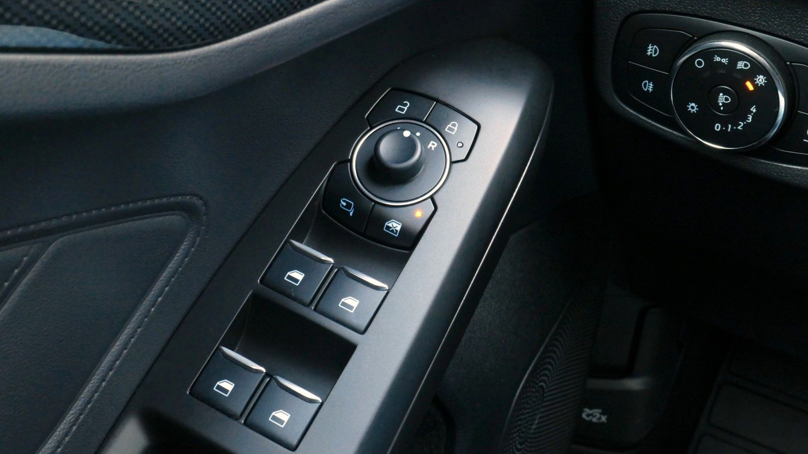 Ford Focus ST-LINE Kamera ACC+Spur+Schild Shz+Lhz M&S