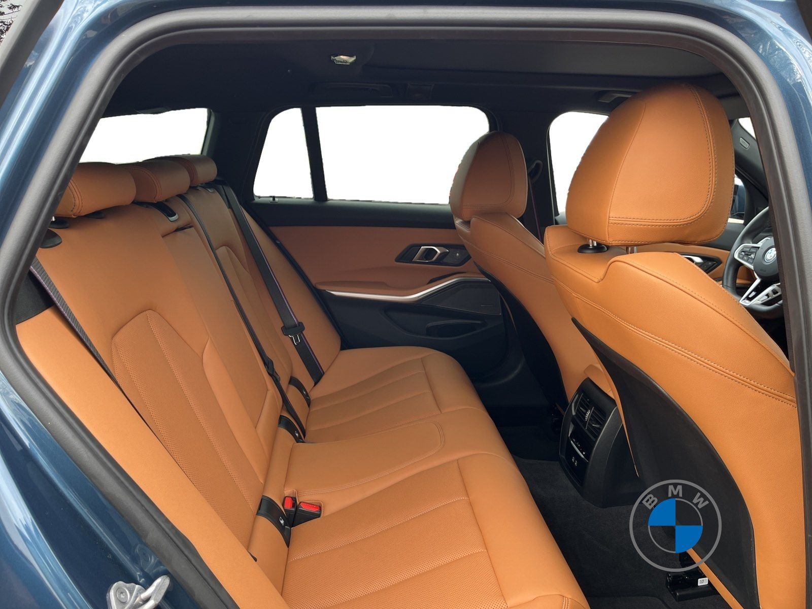 BMW 330e xDrive Touring M Sport Pro AHK Pano ACC H/K