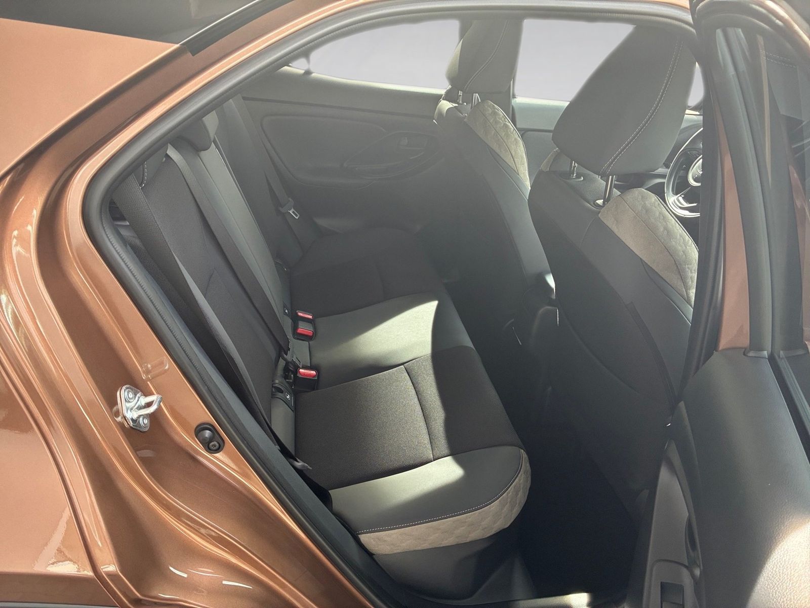 Toyota Yaris Cross Lounge 1.5-l-Hybrid 360,HUD,Kamera