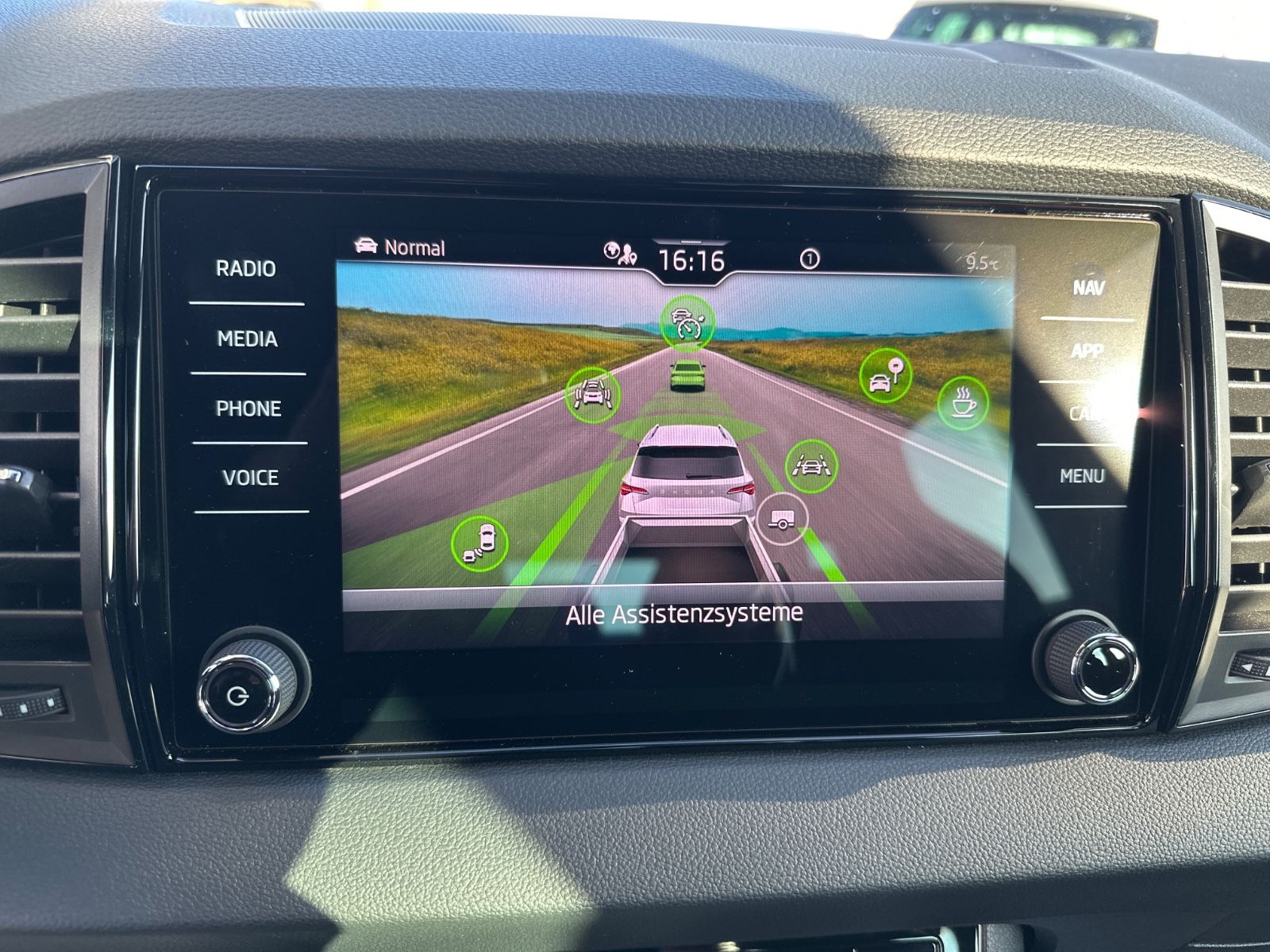 Skoda Karoq Sportline verl. Garantie
