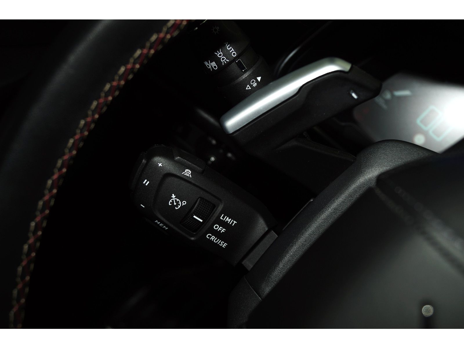 DS Automobiles DS9 E-Tense 225 Performance Line+ Nachtsicht