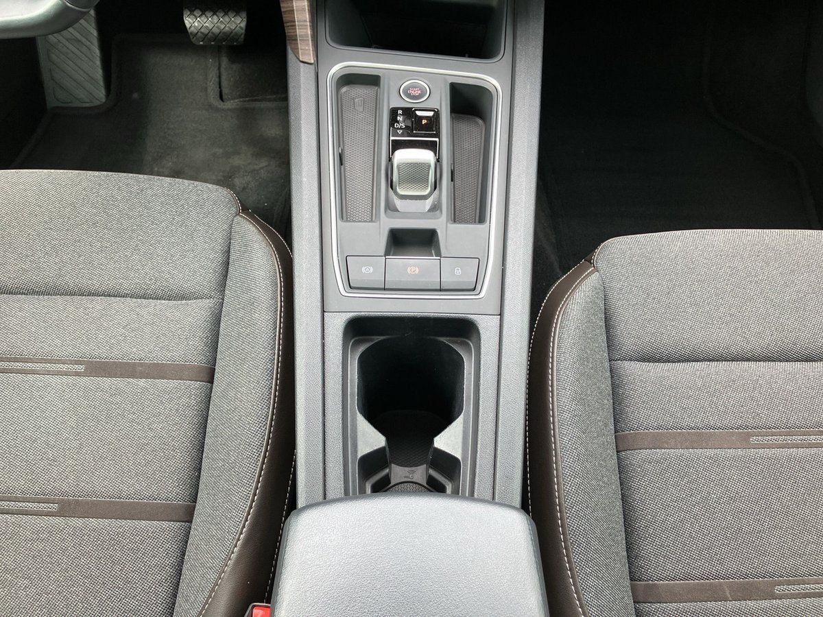 Seat Leon SPORTSTOURER XCELLENCE 1.5 eTSI DSG PANO