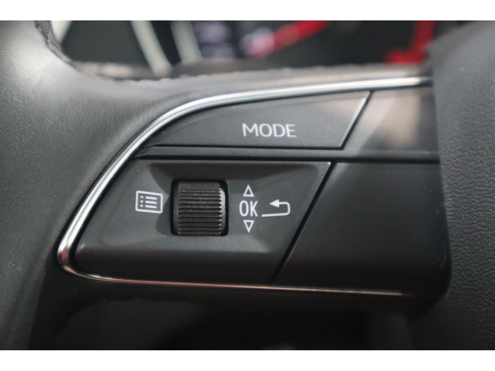 Audi Q5 40 TDI quattro S line - Samsaru's Car Outlet