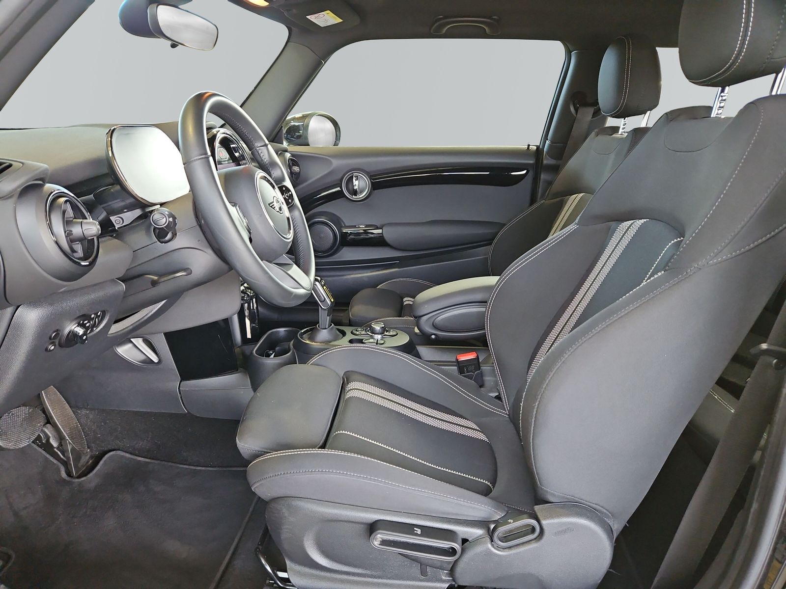 MINI Cooper SE Hatch - Samsaru's Car Outlet