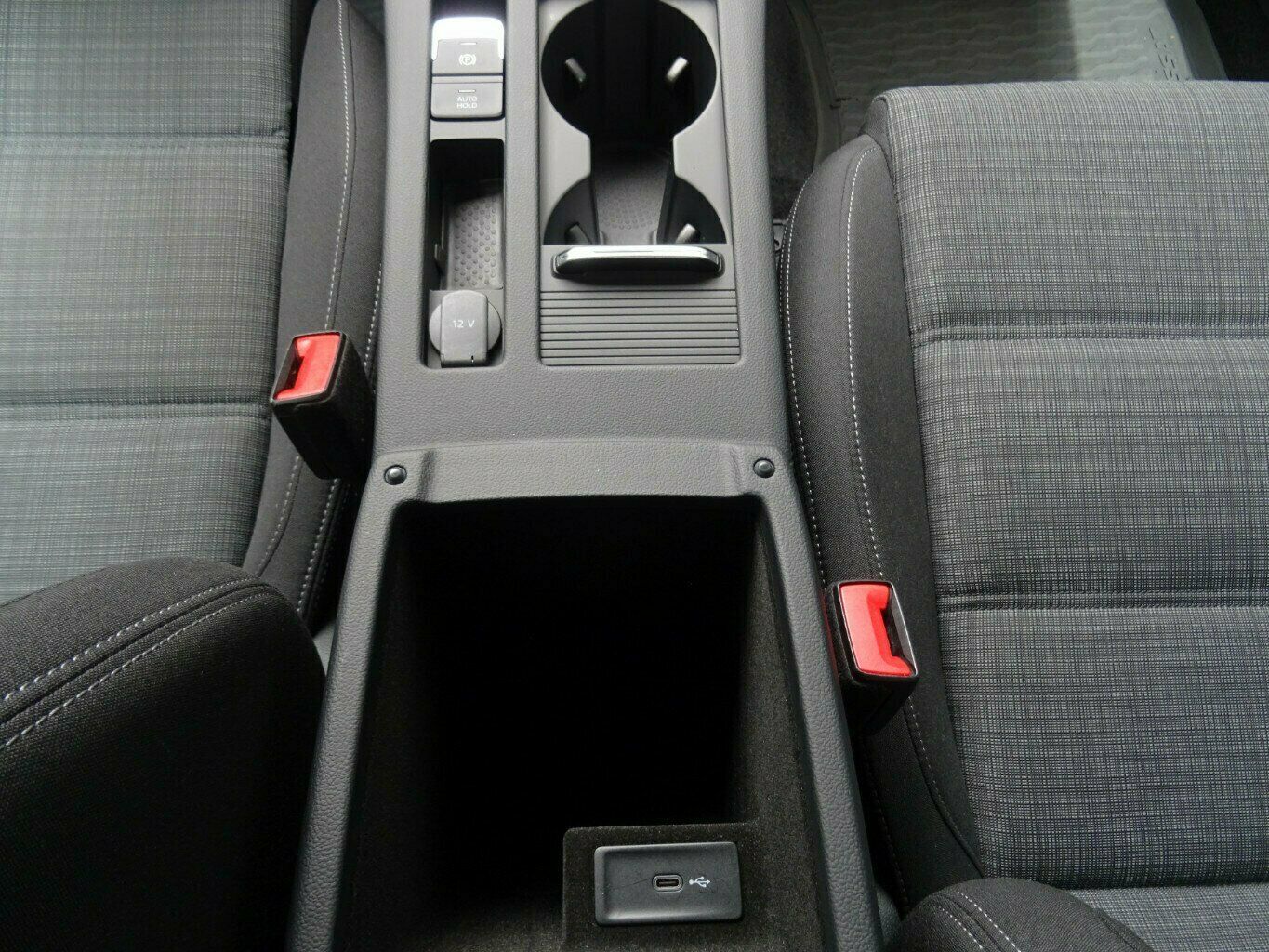 Volkswagen Passat Variant 2.0 TDI Autom - Samsaru's Car Outlet