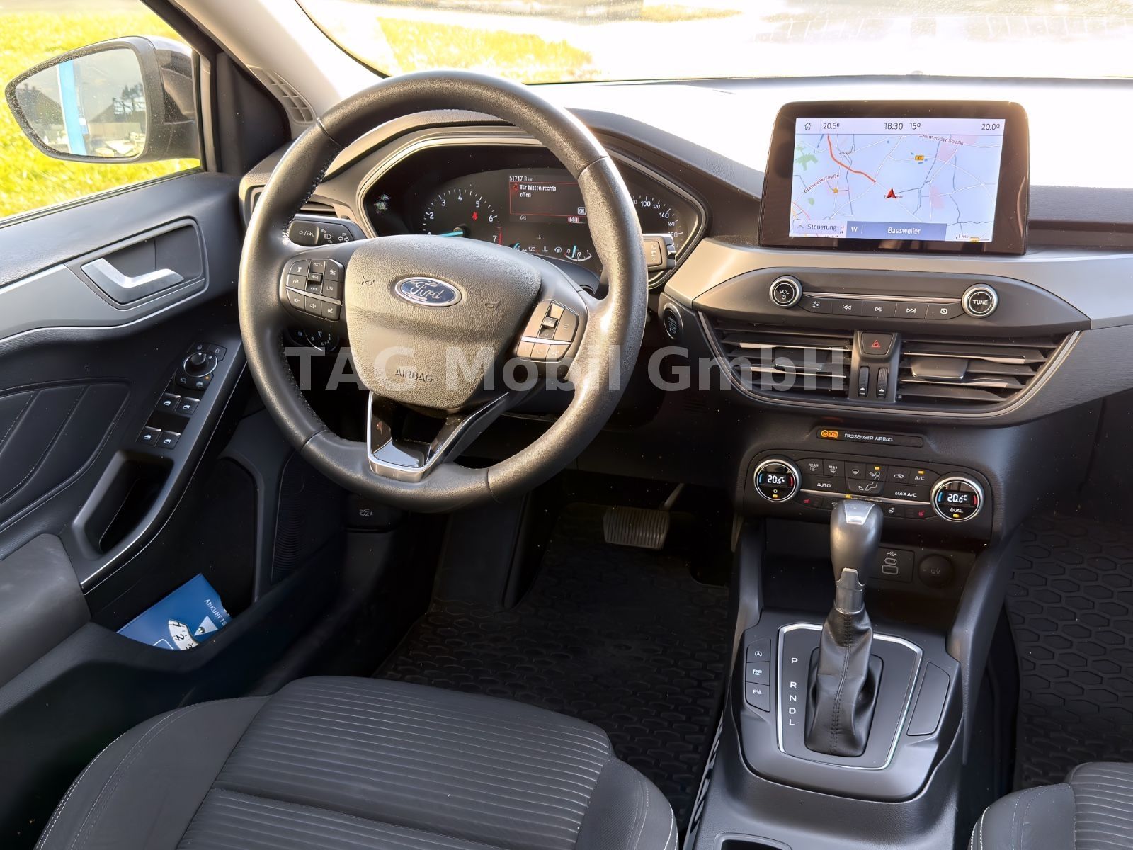 Ford Focus Titanium Turnier *TWA*LED*NAVI*SHZ*