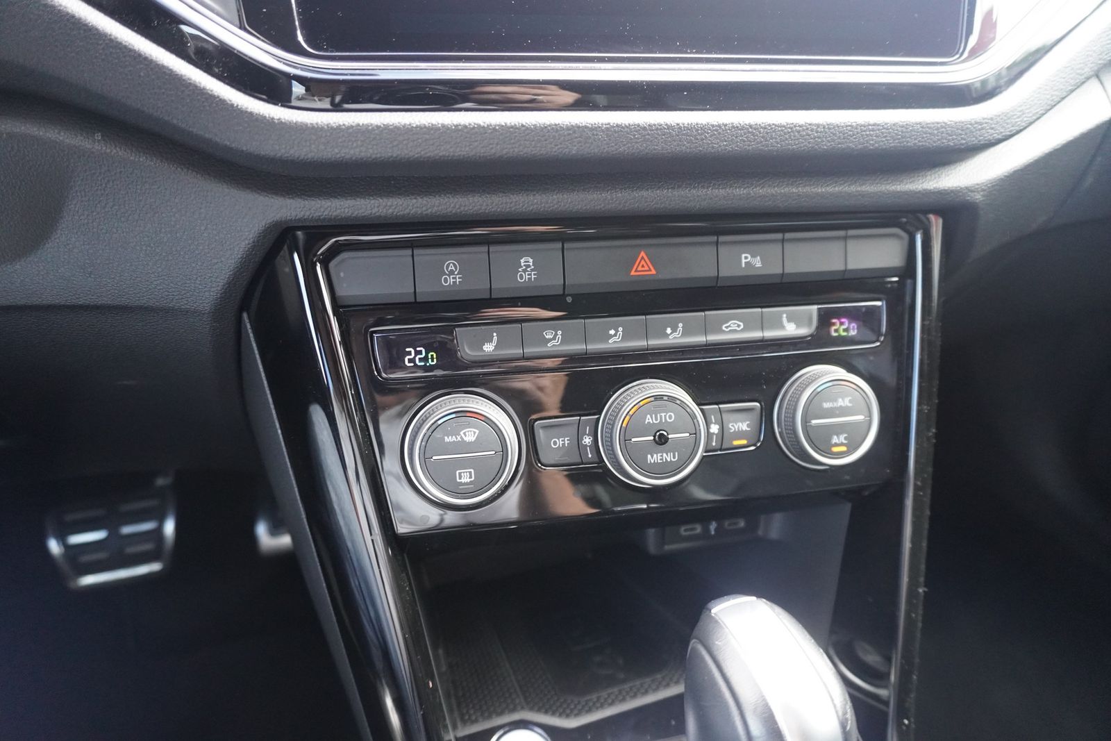 Volkswagen T-Roc 2.0 TSI R 4Motion DSG - Samsaru's Car Outlet