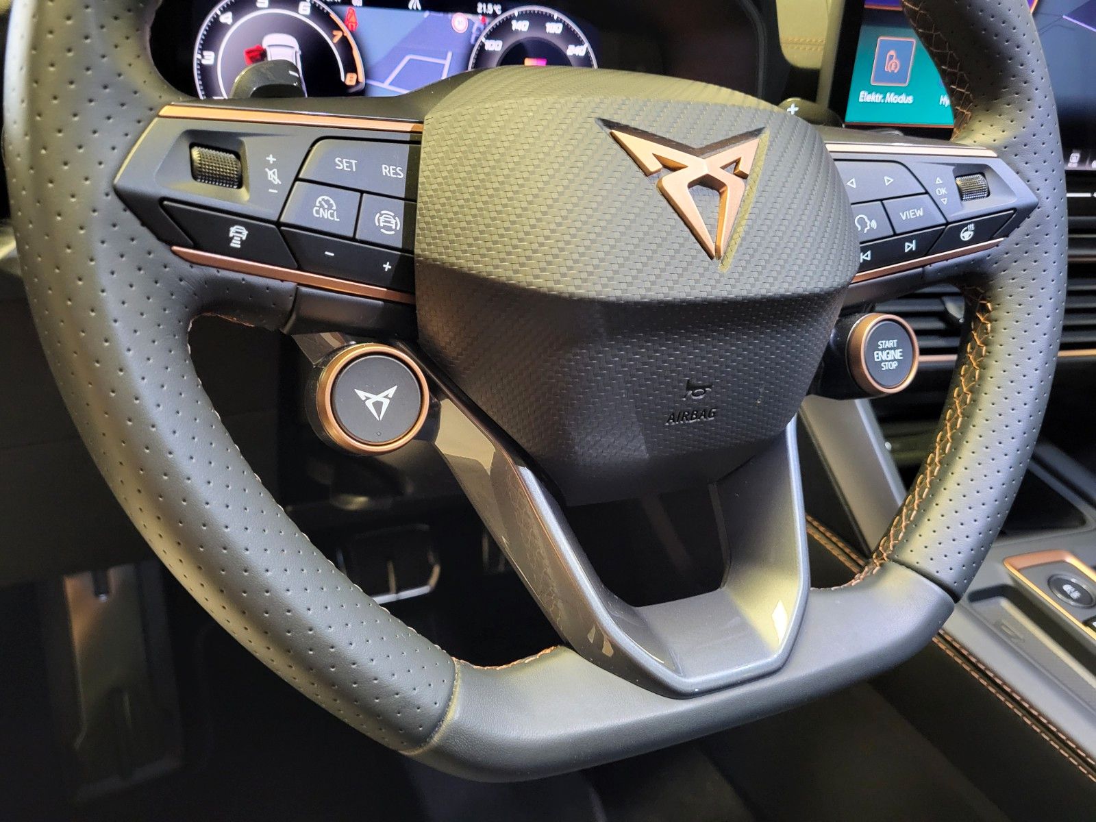 Cupra Leon Sportstourer -VZ- 1.5 e-Hybrid - Samsaru's Car Outlet