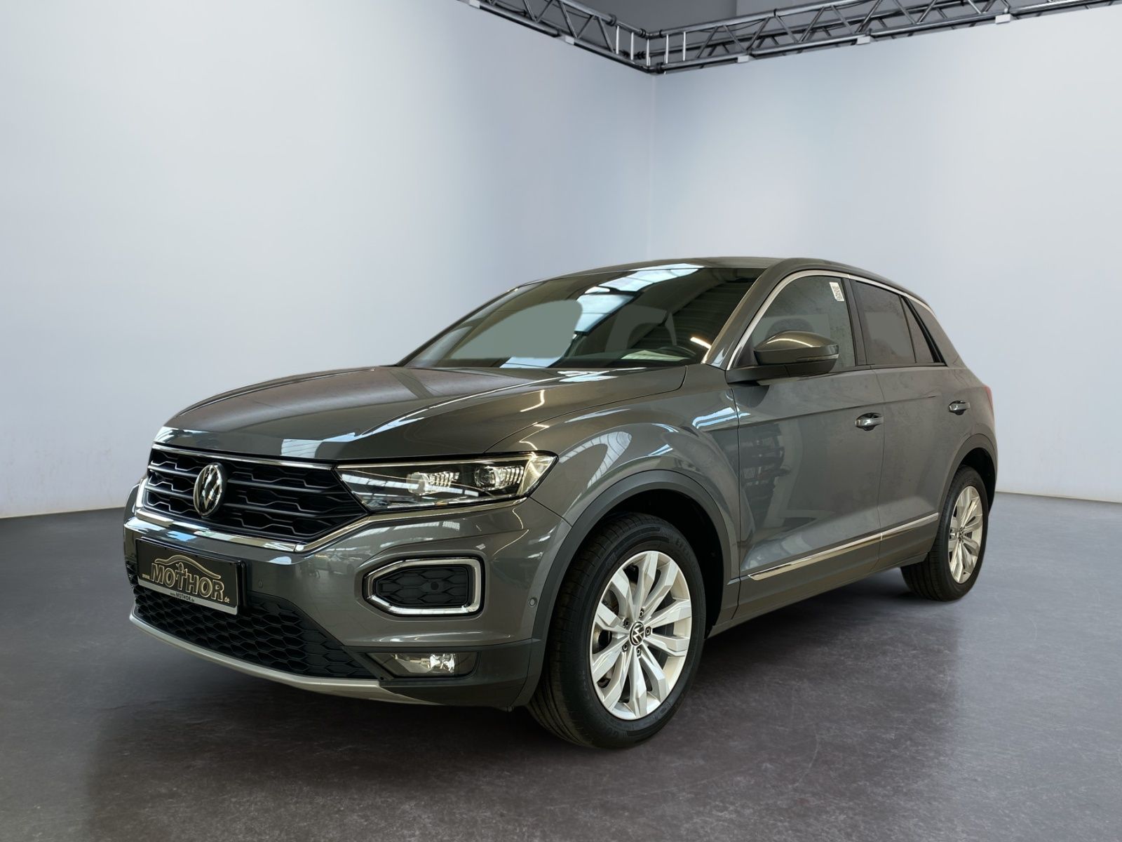 Volkswagen T-Roc Sport 1.5 TSI - Samsaru's Car Outlet