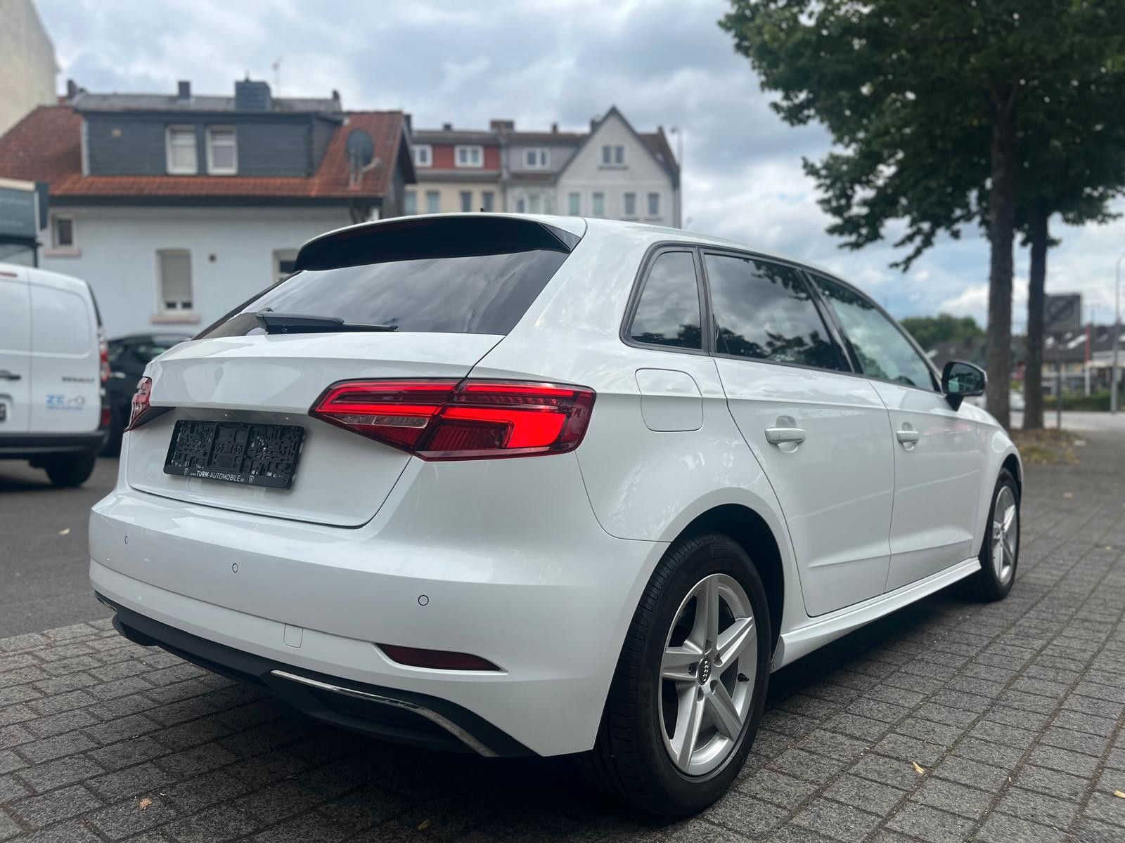 Audi A3 Sportback 40 e-tron - Samsaru's Car Outlet
