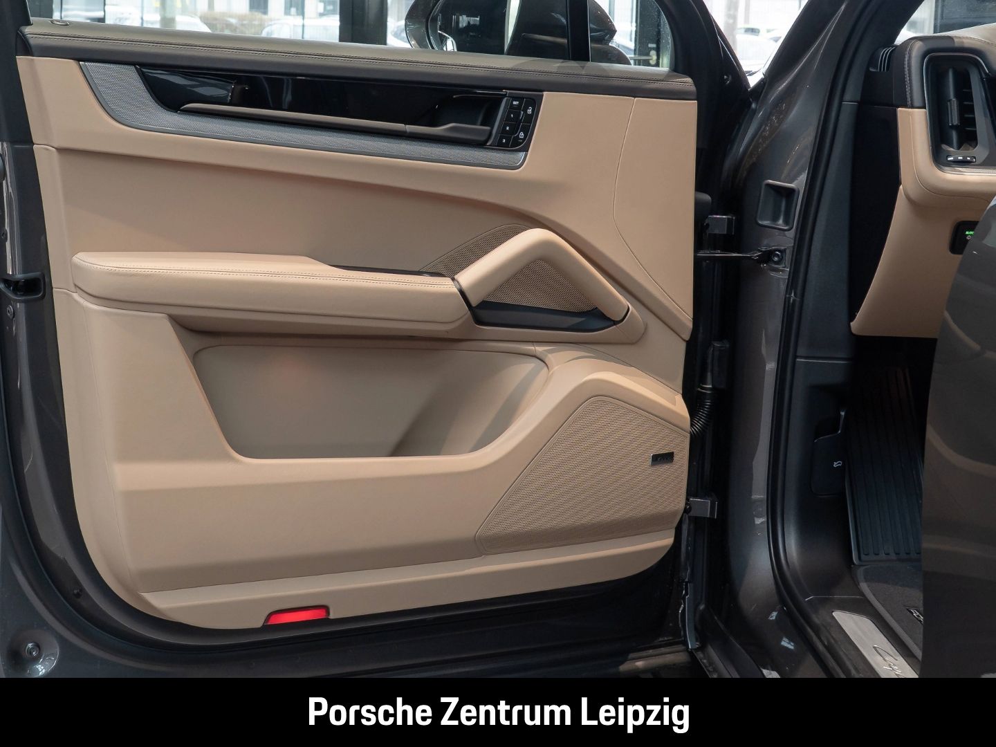 Porsche Cayenne SportDesign 22Zoll Massage AHK HD-Matrix