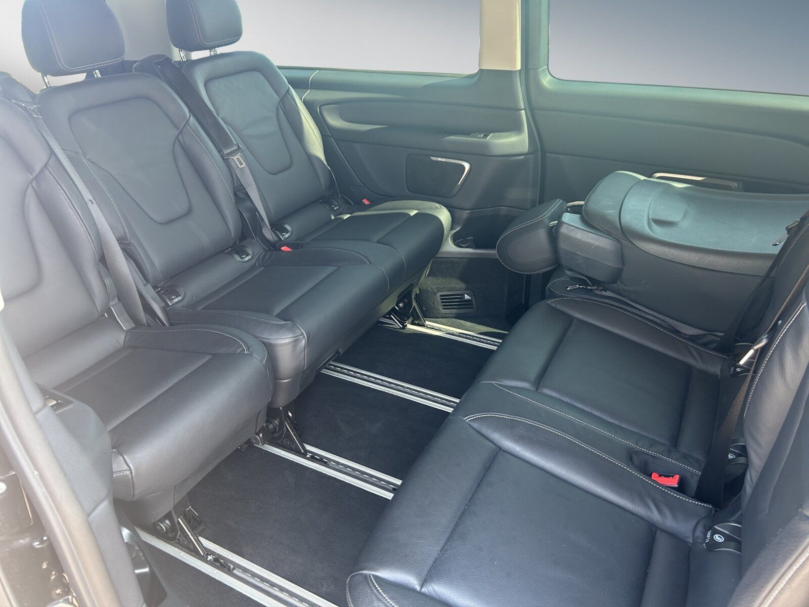 Mercedes-Benz V 300 d - Samsaru's Car Outlet