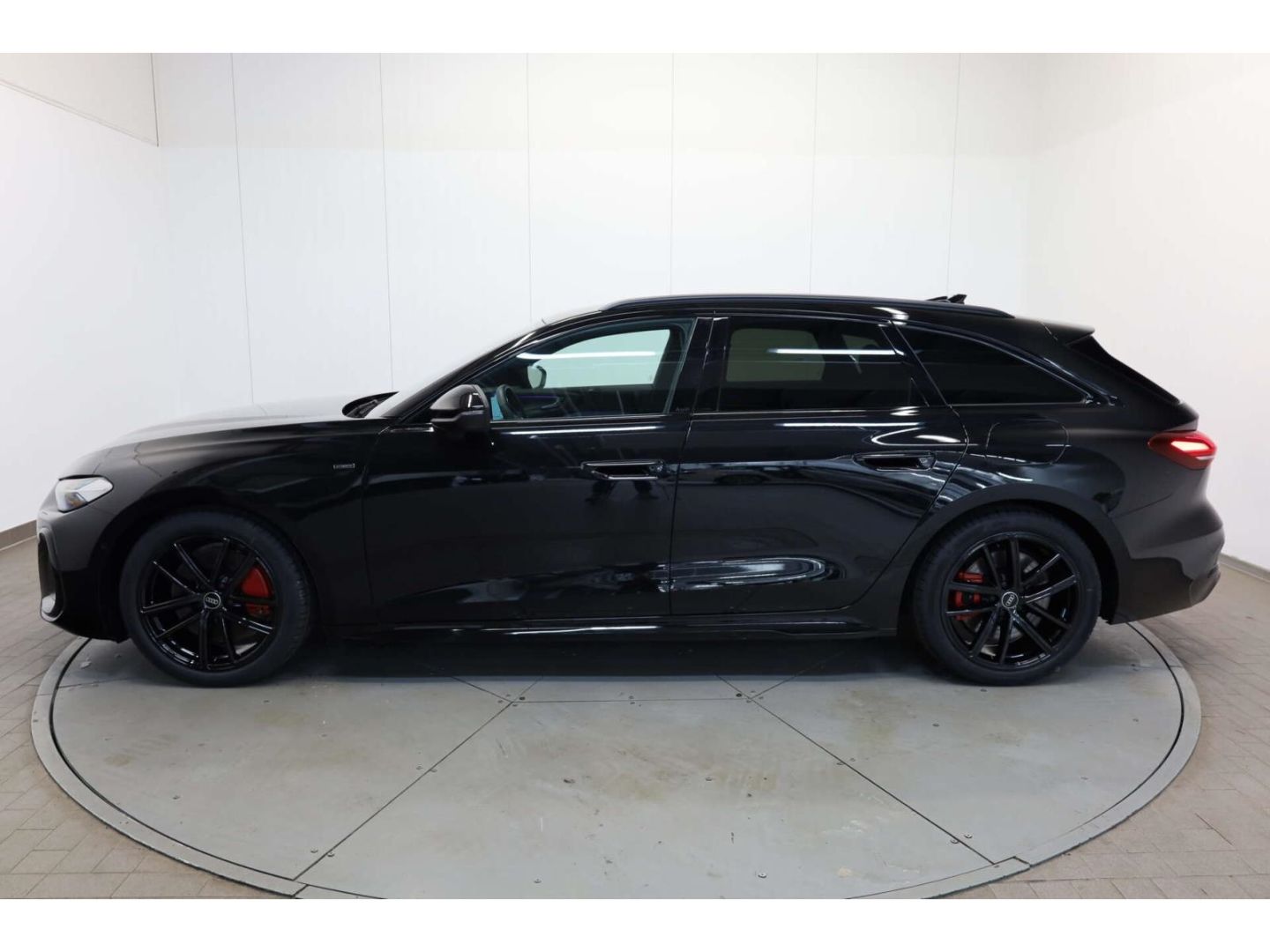 Audi A5 Avant e-hybrid qu. S line AHK/Bei.Dis./19''