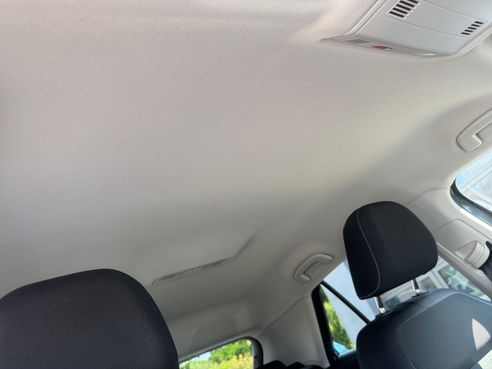 Volkswagen T-Roc 2.0 TDI DSG Style - Samsaru's Car Outlet